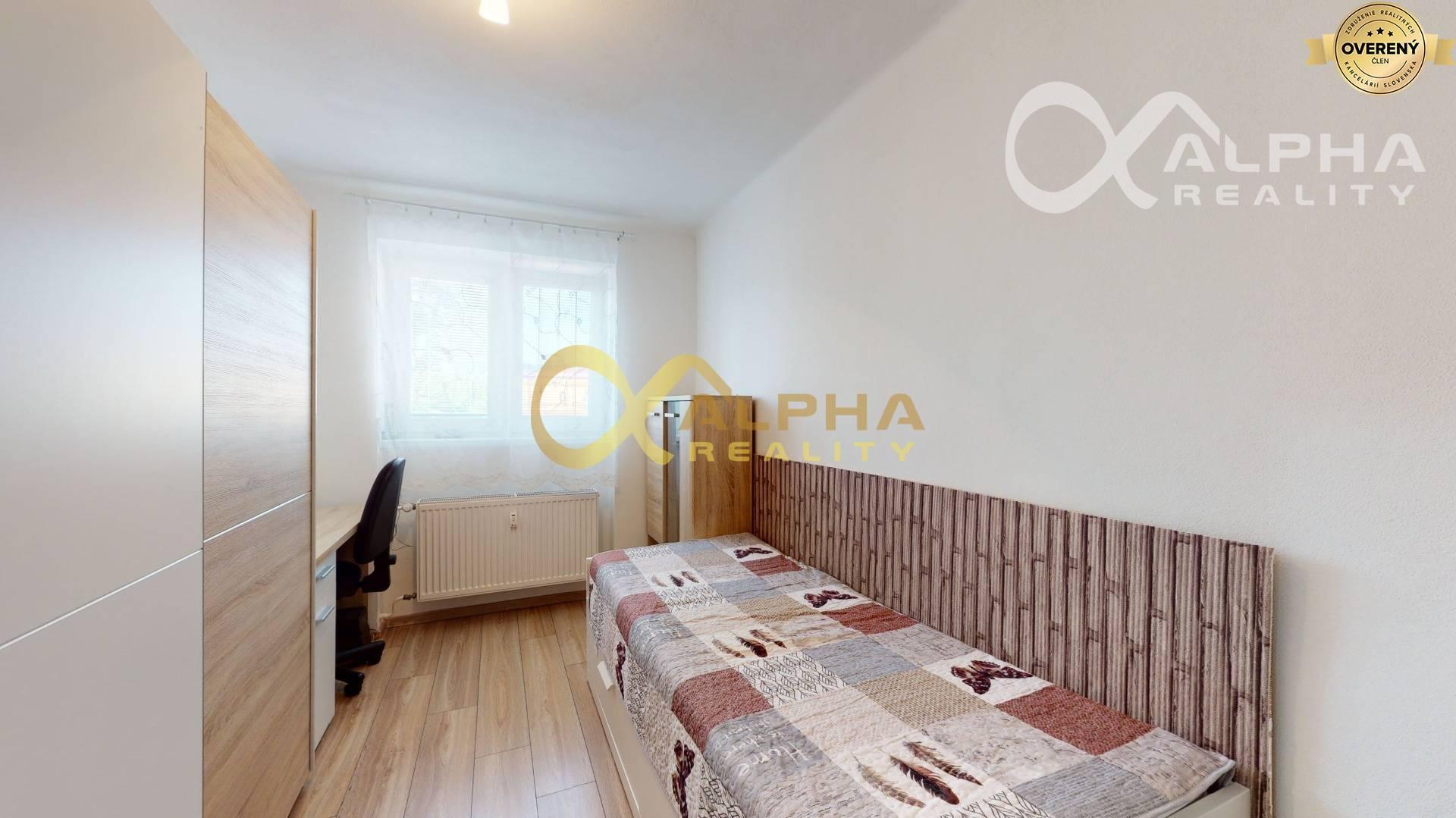 EXKLUZÍVNE 2i byt upravený na 3i, s garážou, centrum, Spišská Nová Ves