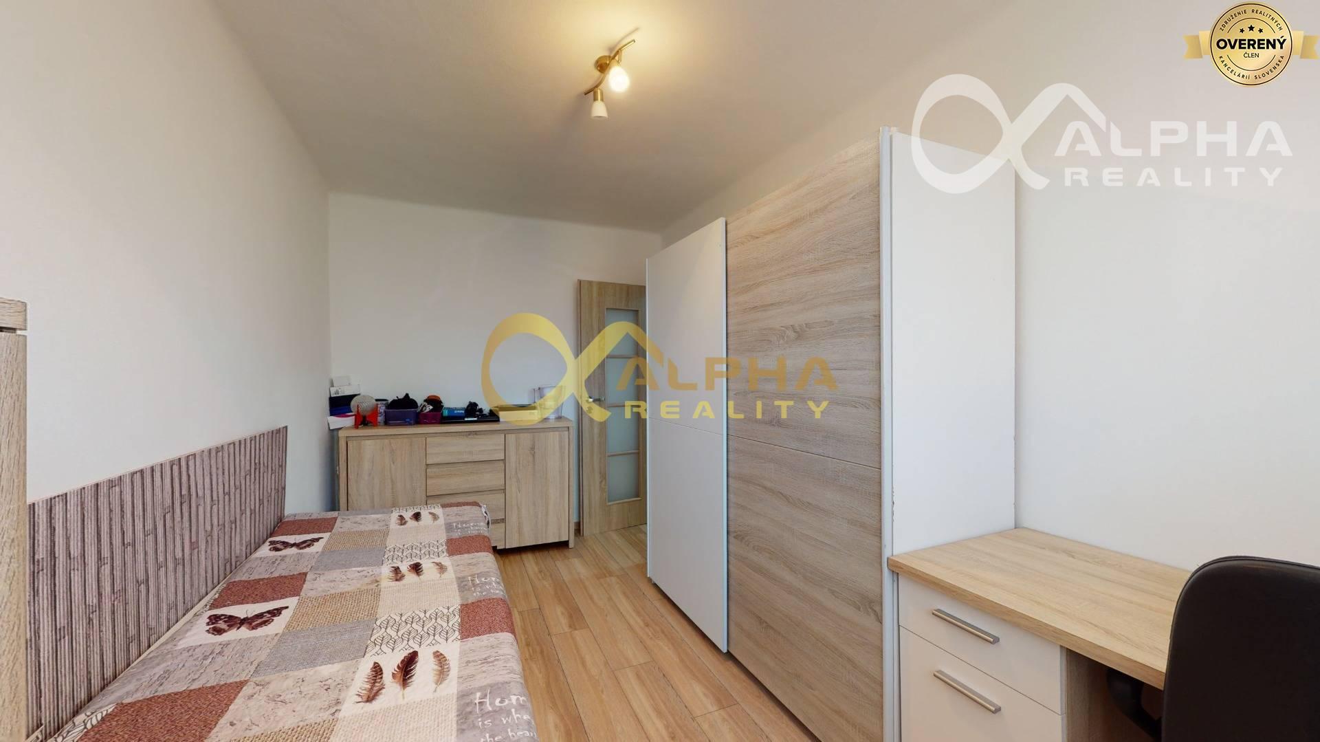 EXKLUZÍVNE 2i byt upravený na 3i, s garážou, centrum, Spišská Nová Ves