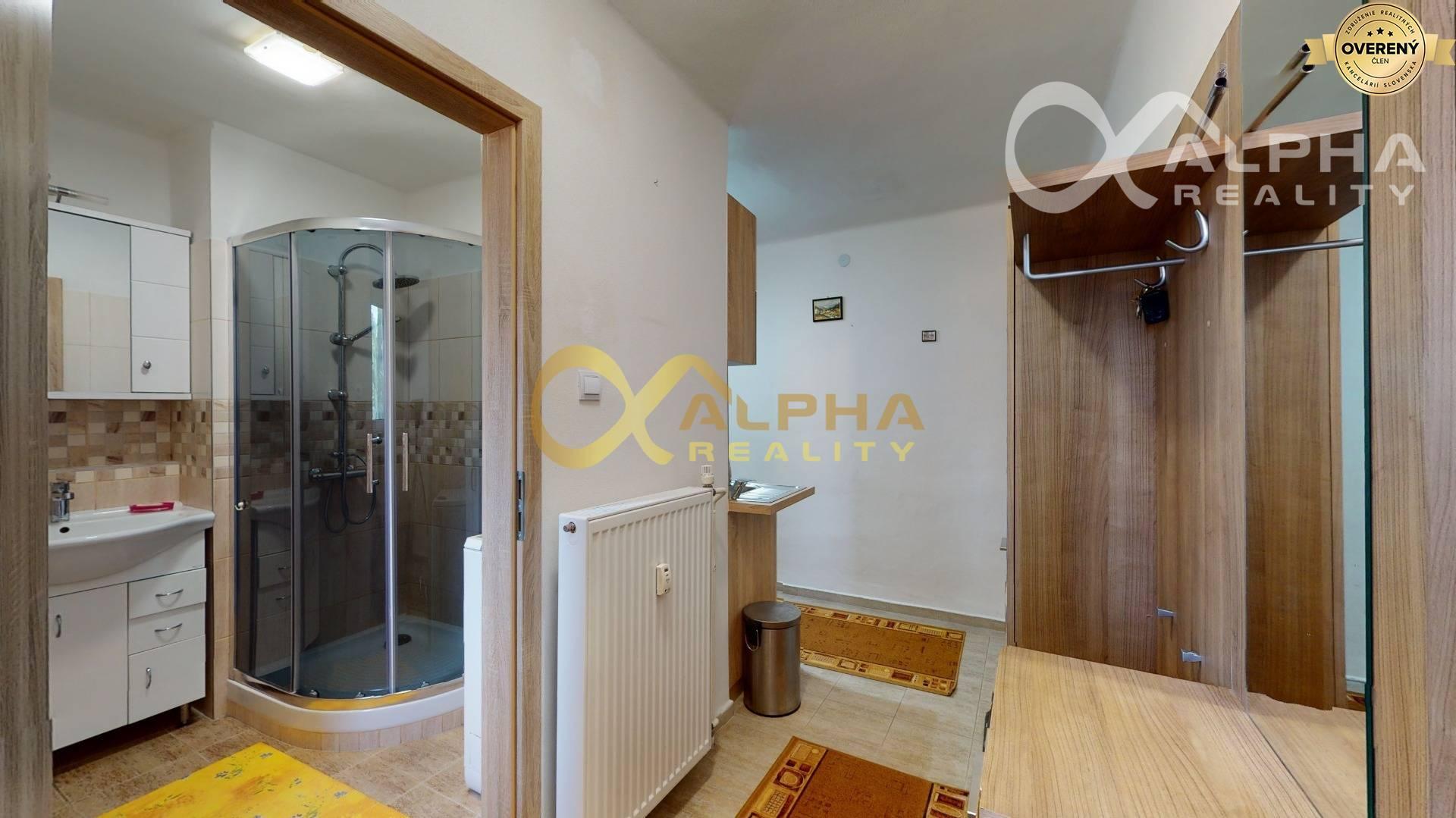 EXKLUZÍVNE 2i byt upravený na 3i, s garážou, centrum, Spišská Nová Ves