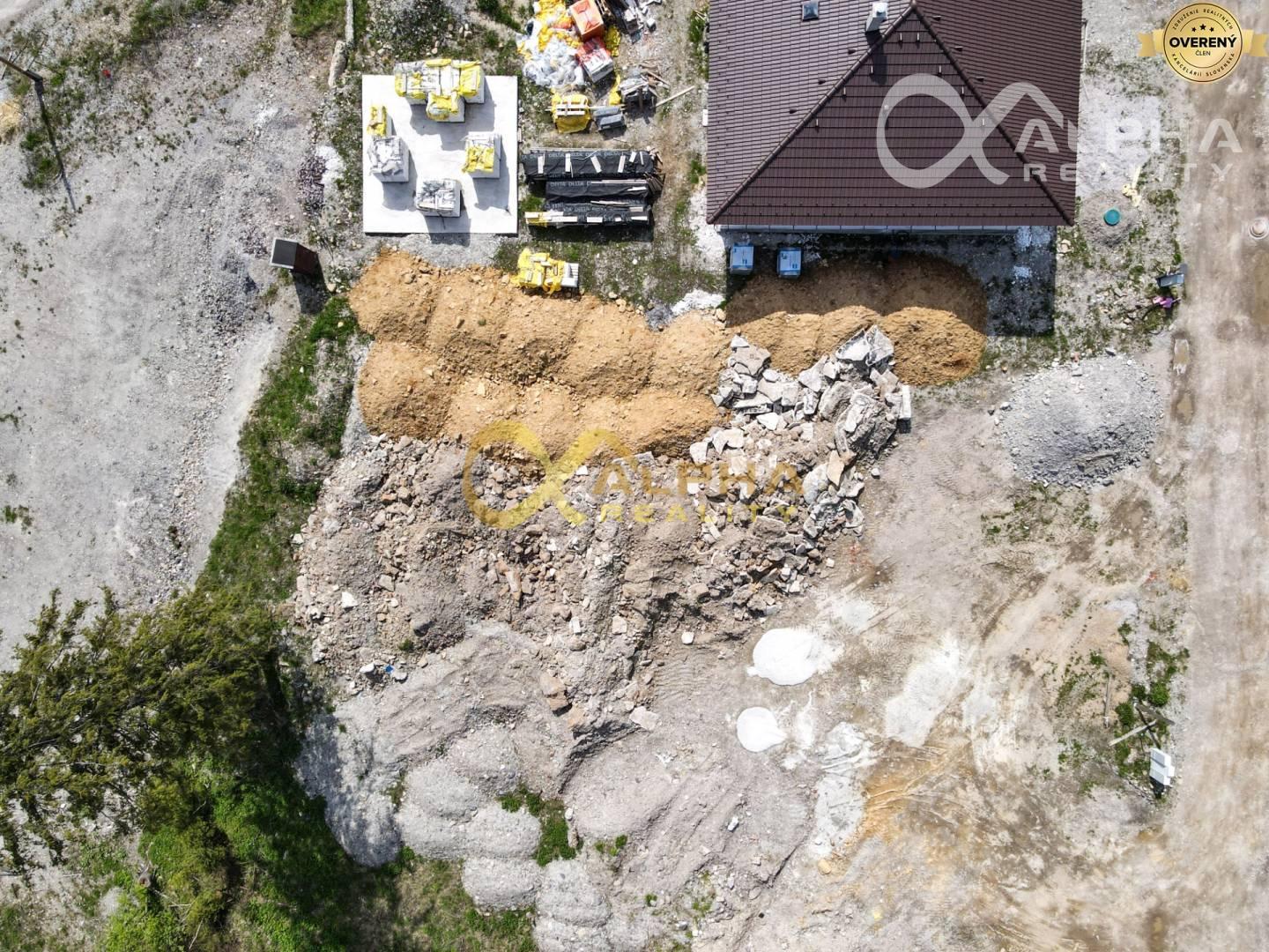 EXKLUZÍVNE Stavebný pozemok, 841m2, Novoveská Huta 