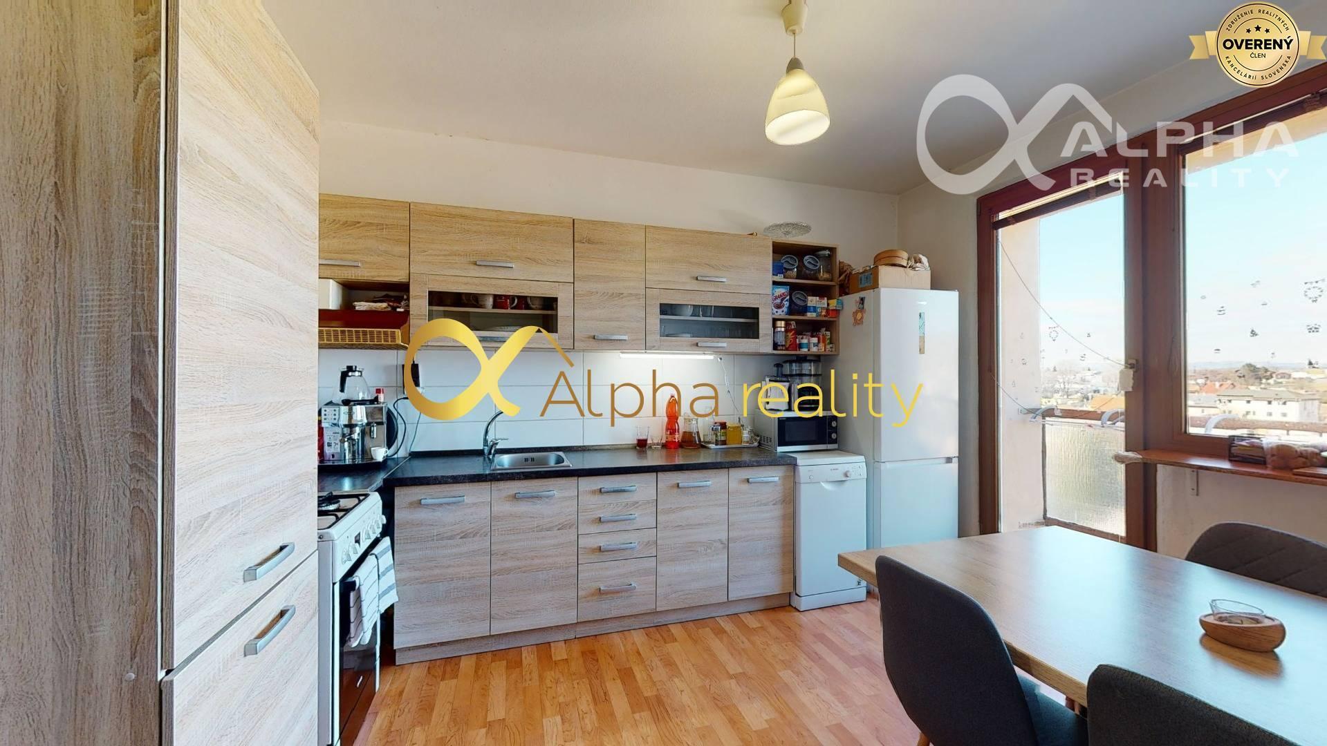 4 izbový byt s loggiou, sídlisko Západ, Smižany, okres Sp. Nová Ves