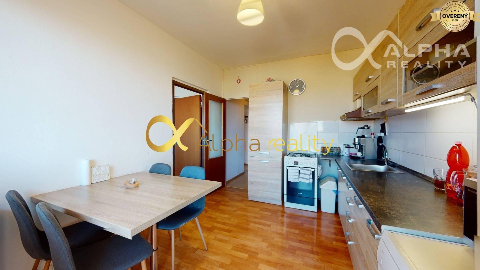 4 izbový byt s loggiou, sídlisko Západ, Smižany, okres Sp. Nová Ves