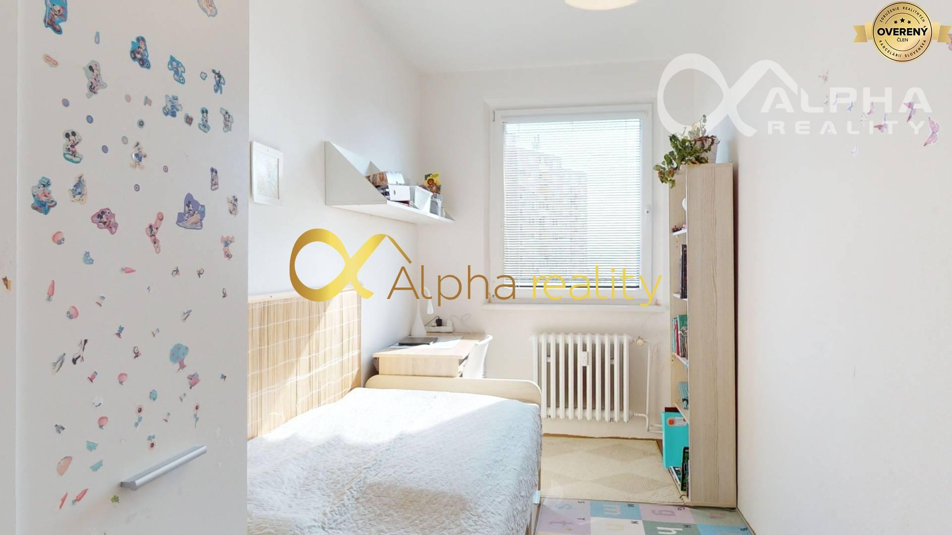 4 izbový byt s loggiou, sídlisko Západ, Smižany, okres Sp. Nová Ves