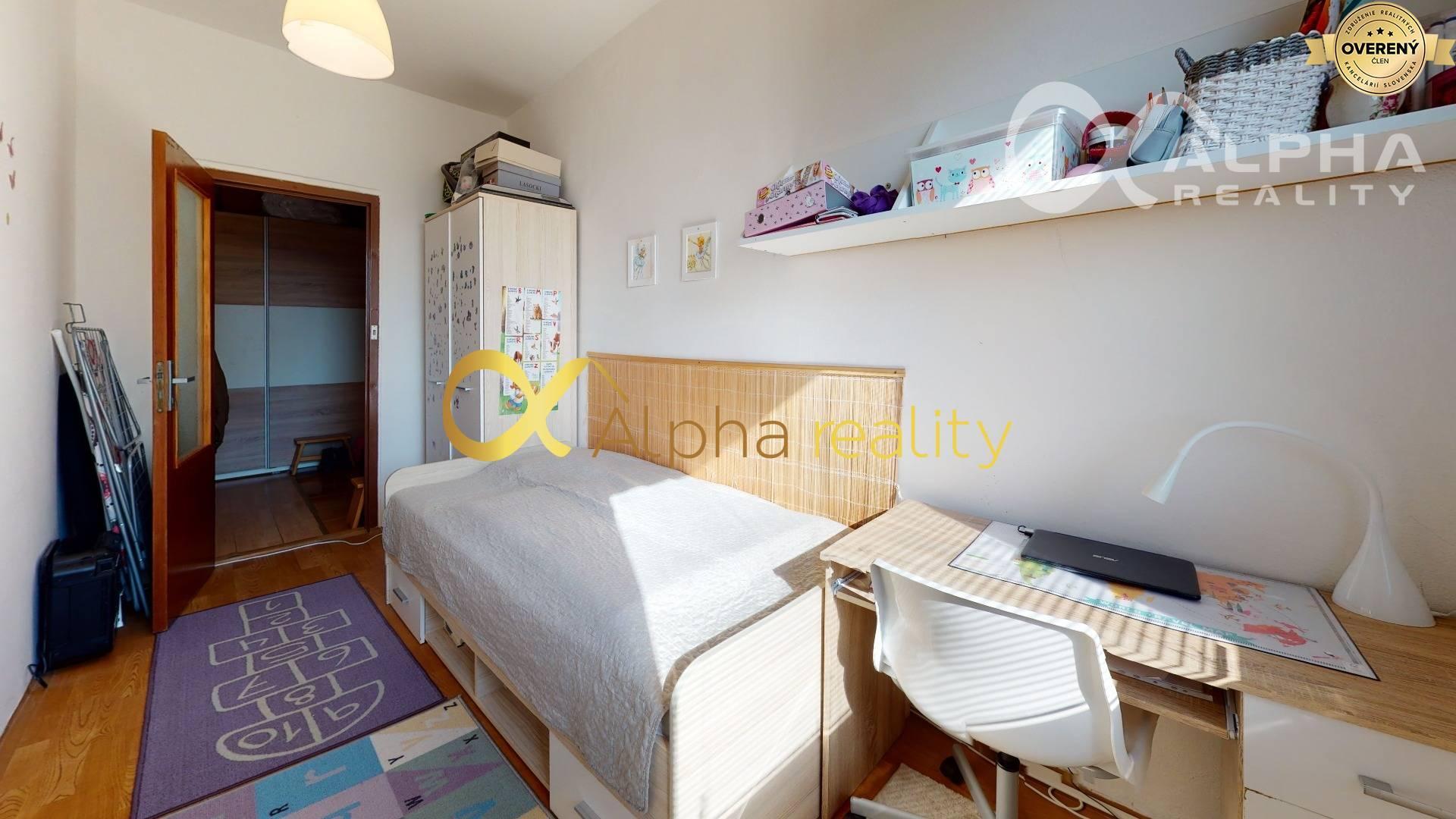 4 izbový byt s loggiou, sídlisko Západ, Smižany, okres Sp. Nová Ves