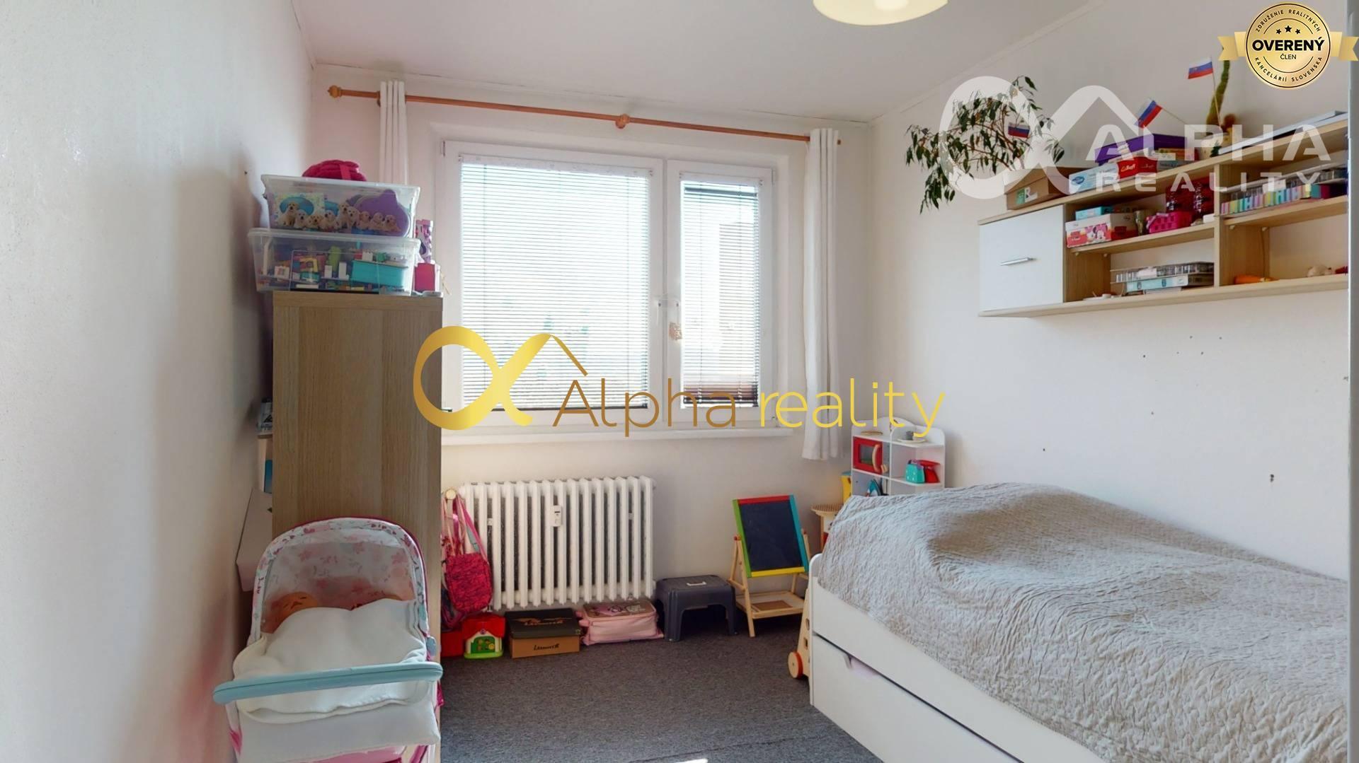 4 izbový byt s loggiou, sídlisko Západ, Smižany, okres Sp. Nová Ves