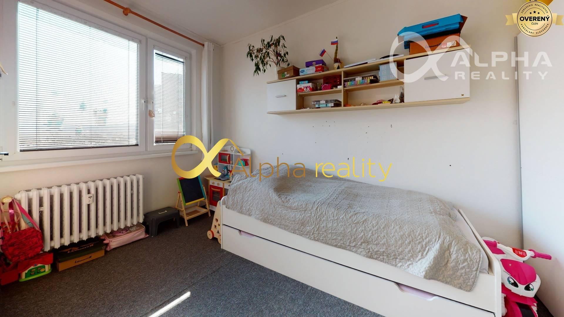 4 izbový byt s loggiou, sídlisko Západ, Smižany, okres Sp. Nová Ves