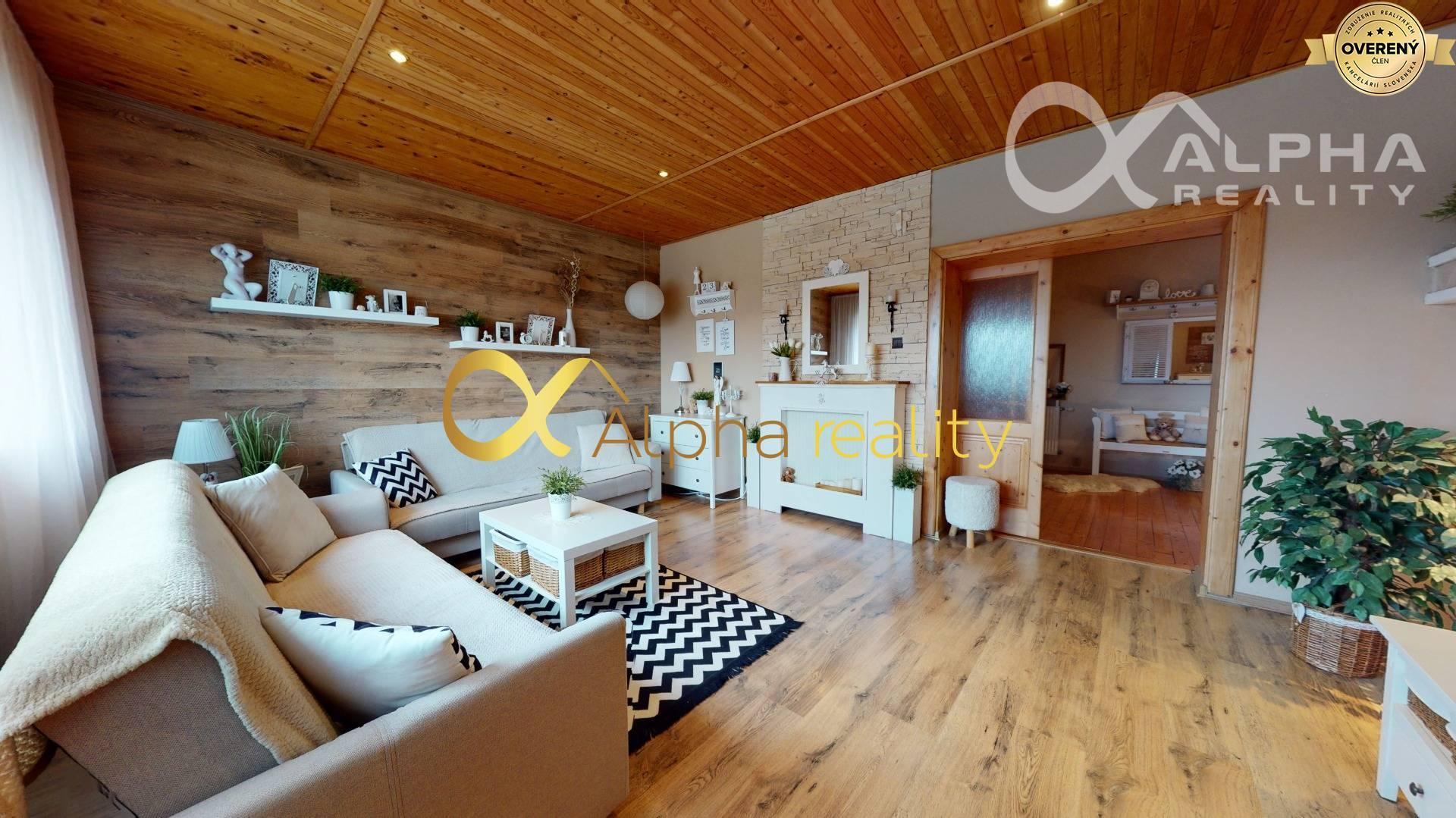 Nadštandardný 4 izbový byt s loggiou, 120m2, centrum, Spišská Nová Ves