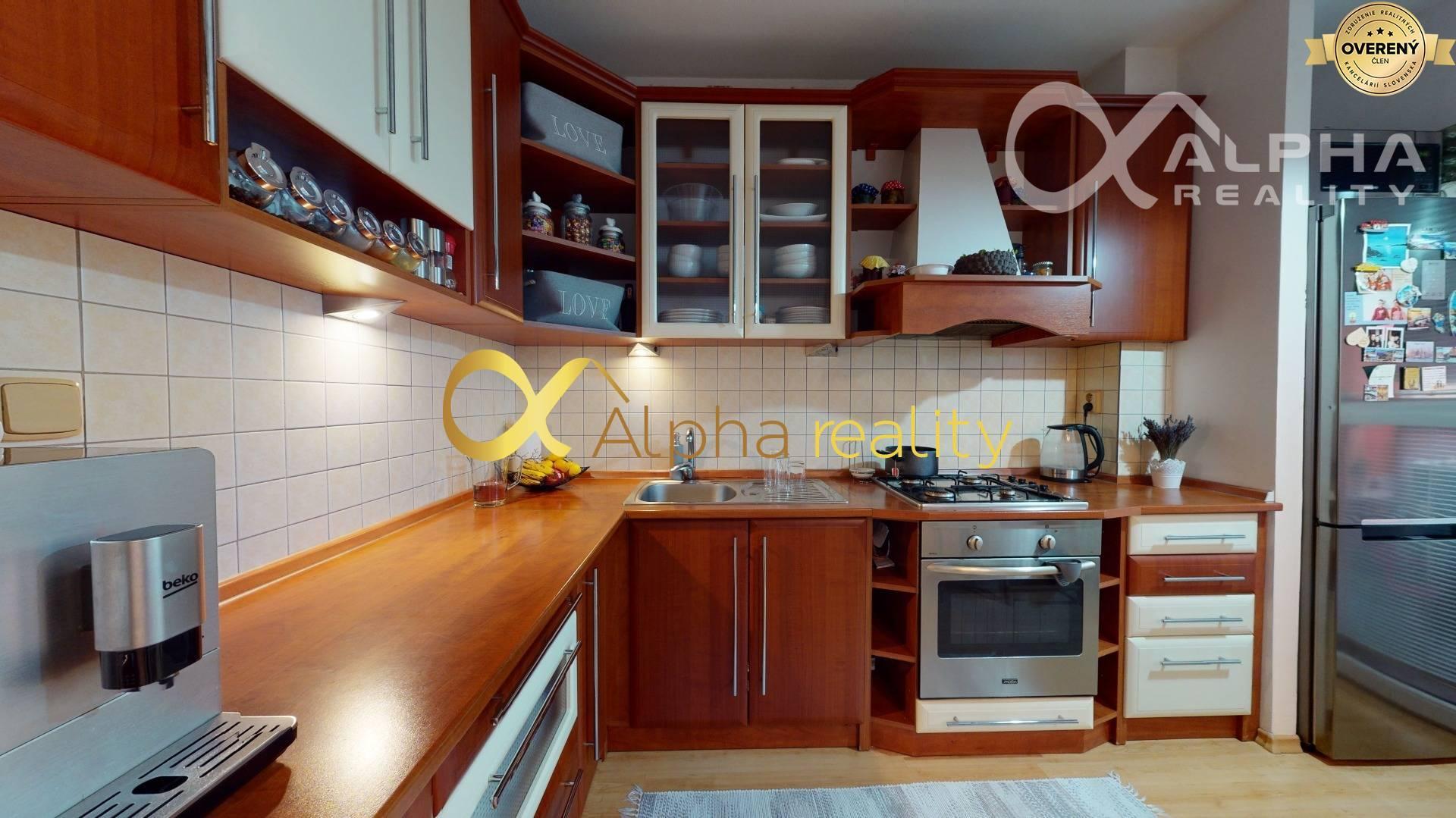 REZERVOVANÉ 3 izbový byt s loggiou, sídl. Západ, Spišská Nová Ves