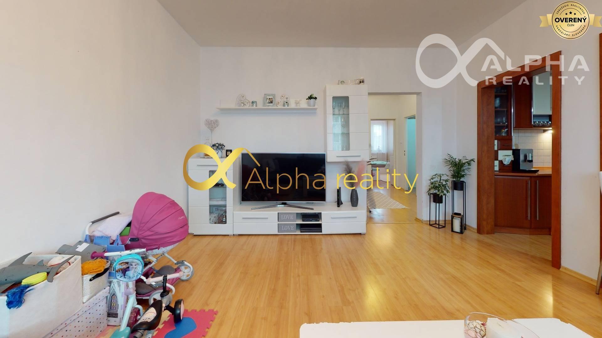 REZERVOVANÉ 3 izbový byt s loggiou, sídl. Západ, Spišská Nová Ves