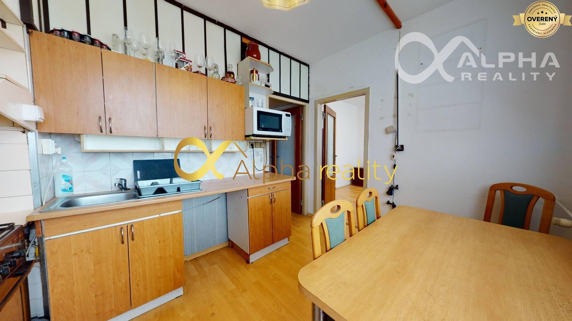 3 izbový byt s loggiou, sídlisko Mier, Spišská Nová Ves