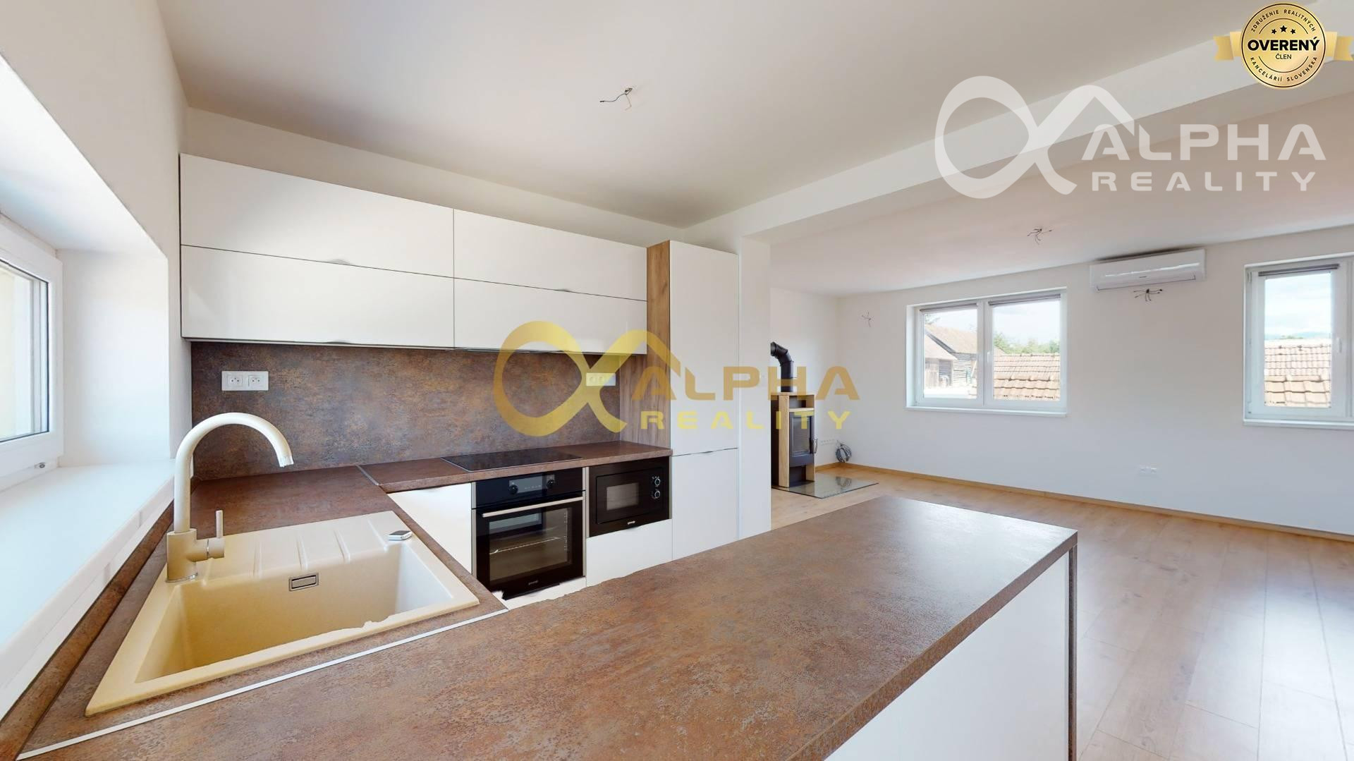 EXKLUZÍVNE Nadštandardný 4 izbový byt s balkónom, Odorín, okres SNV