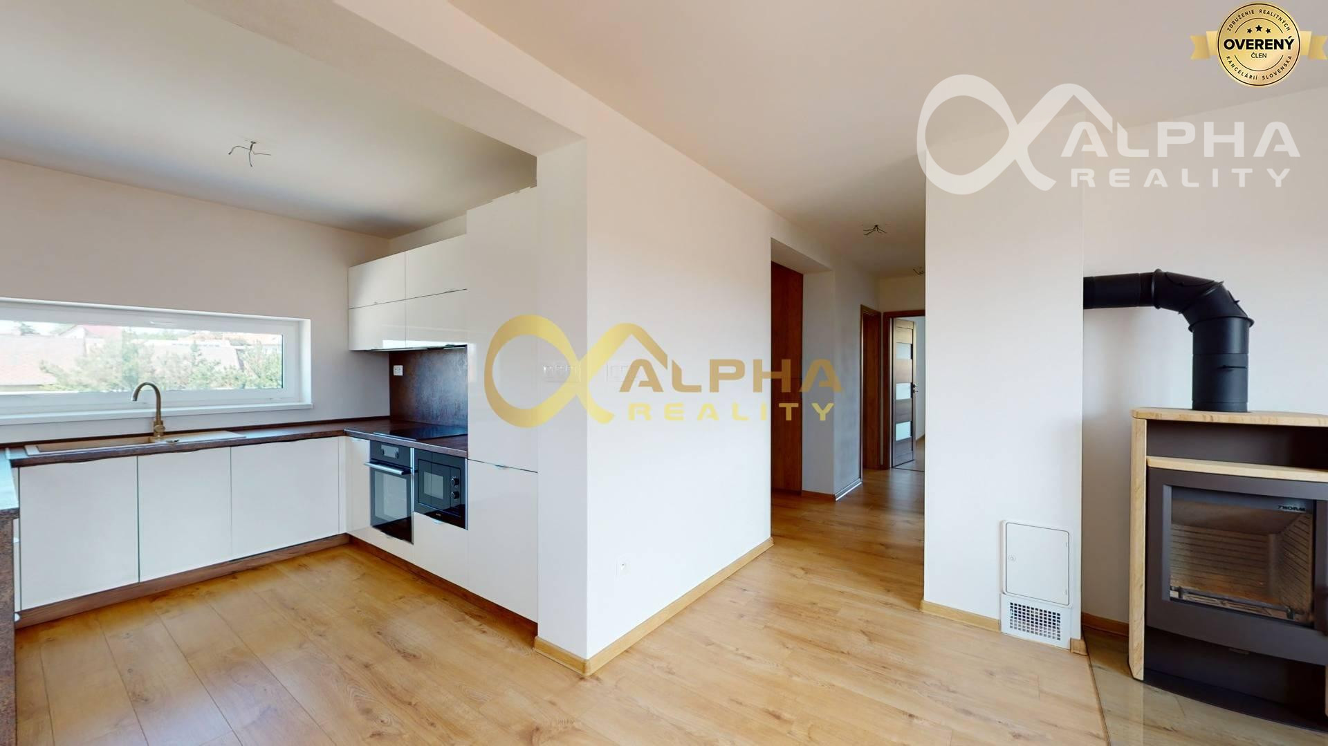 EXKLUZÍVNE Nadštandardný 4 izbový byt s balkónom, Odorín, okres SNV