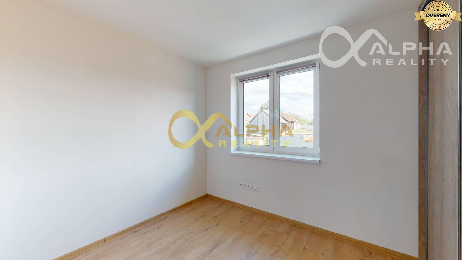 EXKLUZÍVNE Nadštandardný 4 izbový byt s balkónom, Odorín, okres SNV