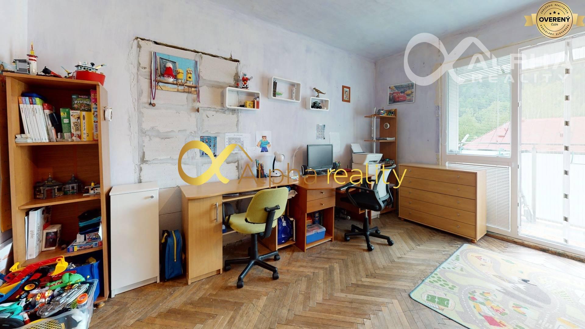 Rezervované: Exkluzívne 2 izbový byt s balkónom, Krompachy, okres SNV