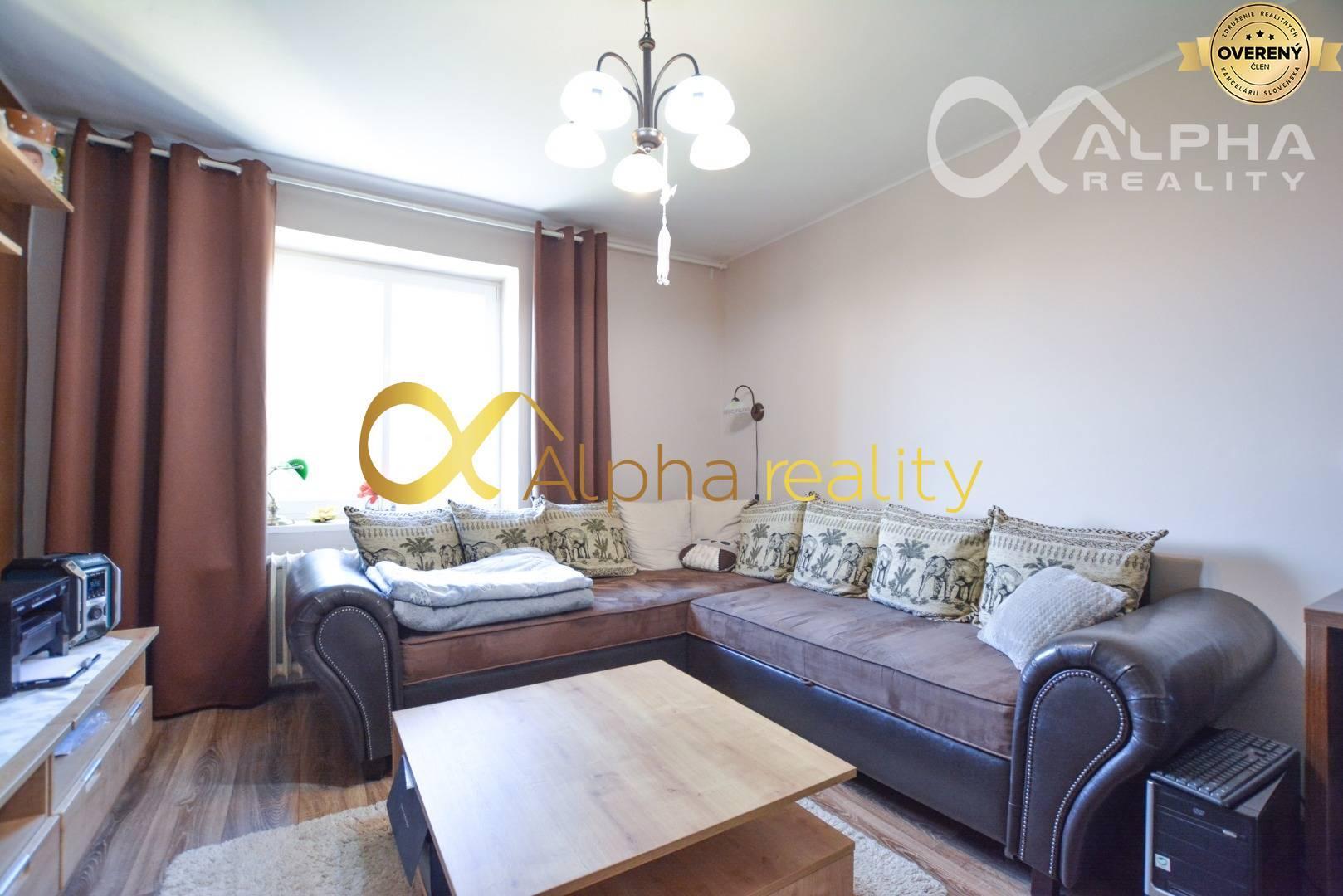 Exkluzívne: Prenájom 2 izbový byt s balkónom, centrum, Sp. Nová Ves