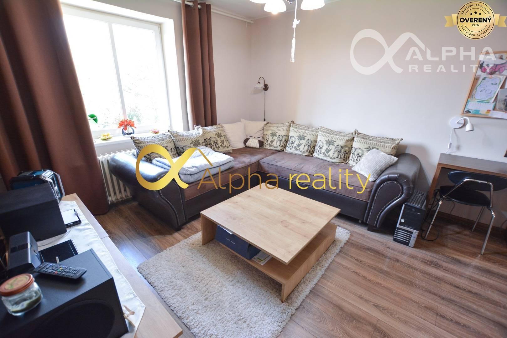 Exkluzívne: Prenájom 2 izbový byt s balkónom, centrum, Sp. Nová Ves