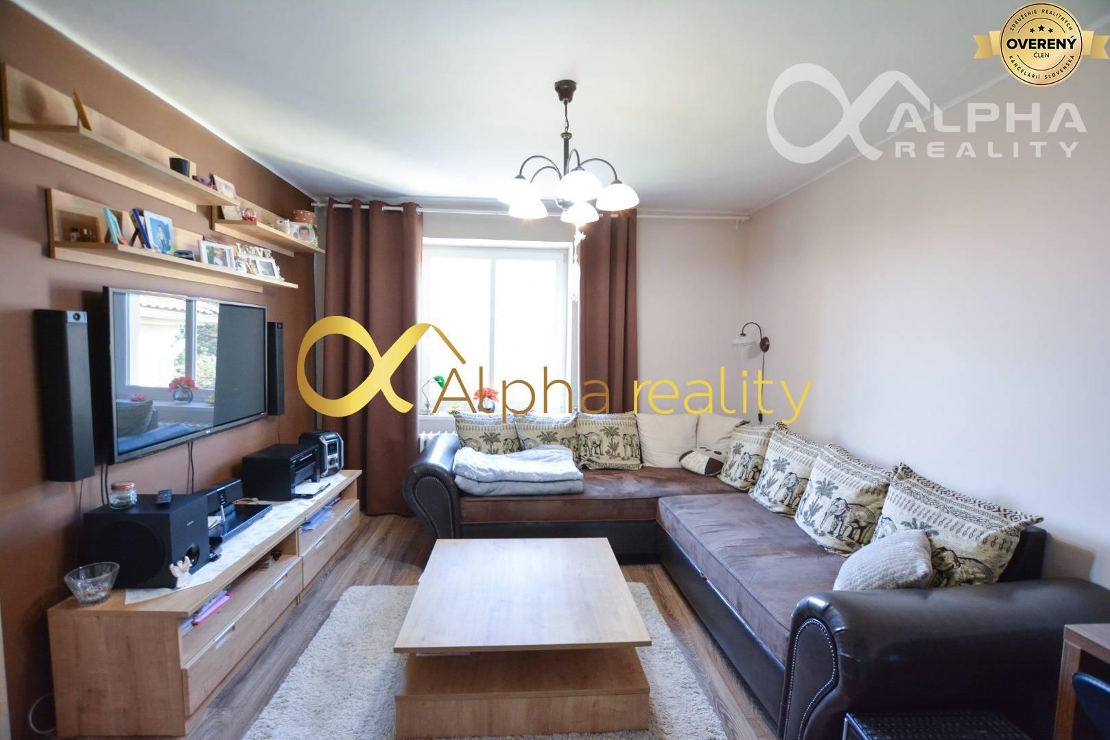 Exkluzívne: Prenájom 2 izbový byt s balkónom, centrum, Sp. Nová Ves