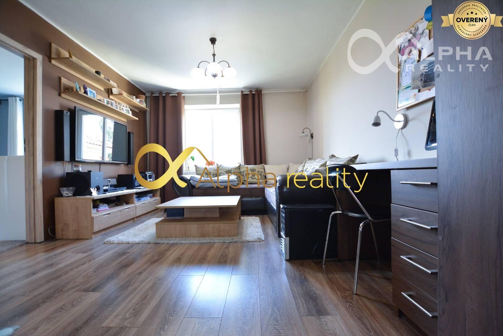 Exkluzívne: Prenájom 2 izbový byt s balkónom, centrum, Sp. Nová Ves