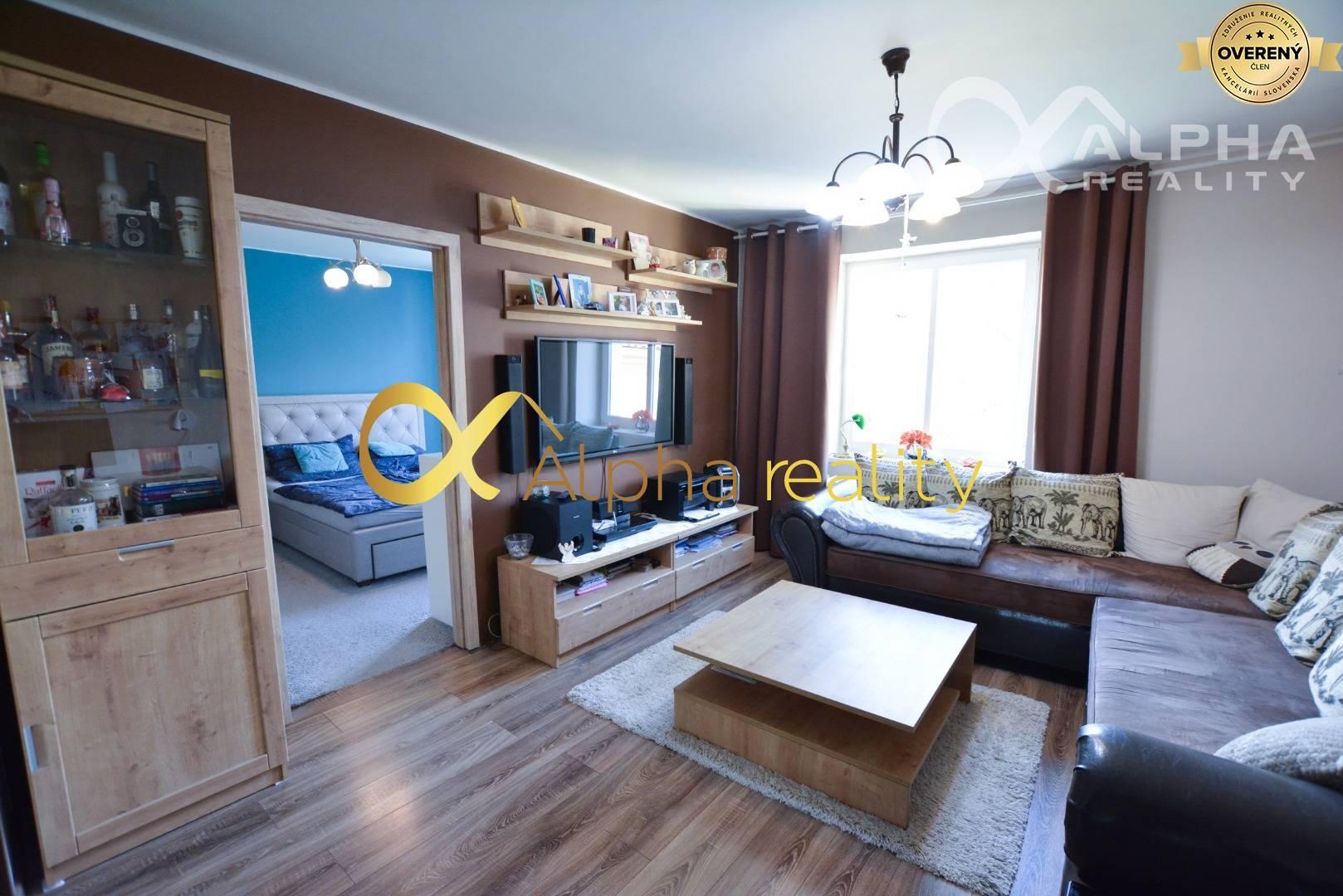 Exkluzívne: Prenájom 2 izbový byt s balkónom, centrum, Sp. Nová Ves