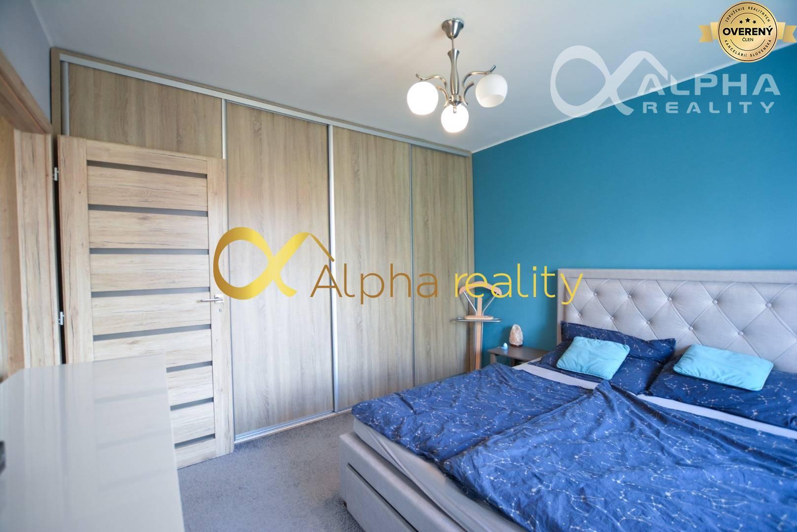 Exkluzívne: Prenájom 2 izbový byt s balkónom, centrum, Sp. Nová Ves