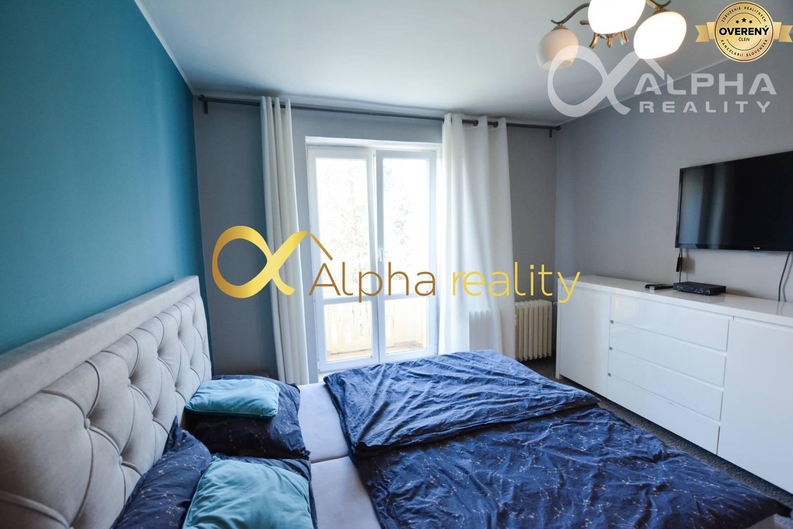 Exkluzívne: Prenájom 2 izbový byt s balkónom, centrum, Sp. Nová Ves