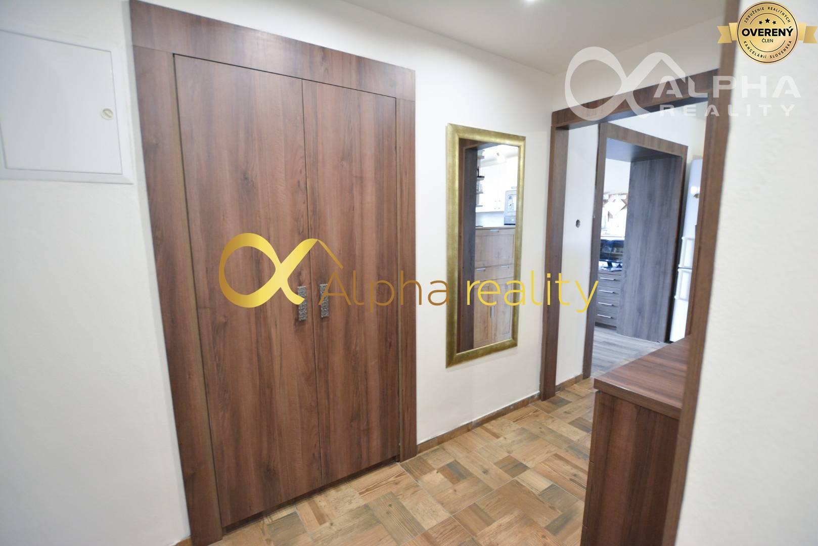 Exkluzívne: Prenájom 2 izbový byt s balkónom, centrum, Sp. Nová Ves