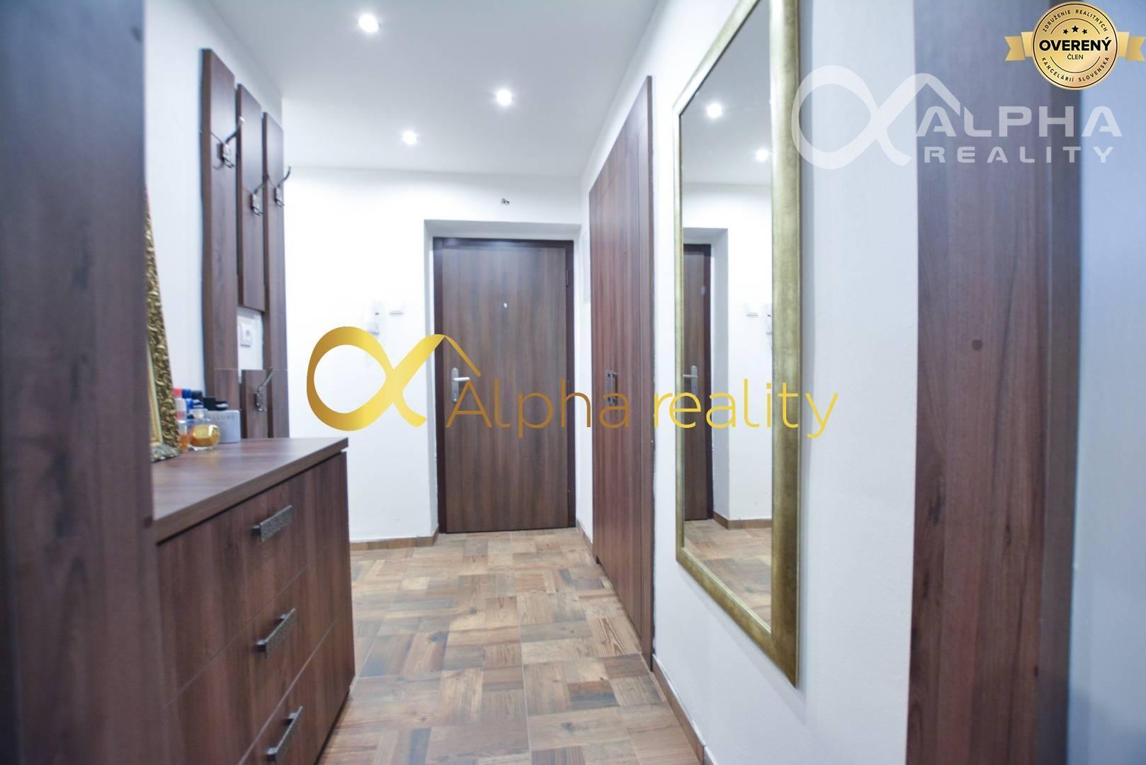 Exkluzívne: Prenájom 2 izbový byt s balkónom, centrum, Sp. Nová Ves