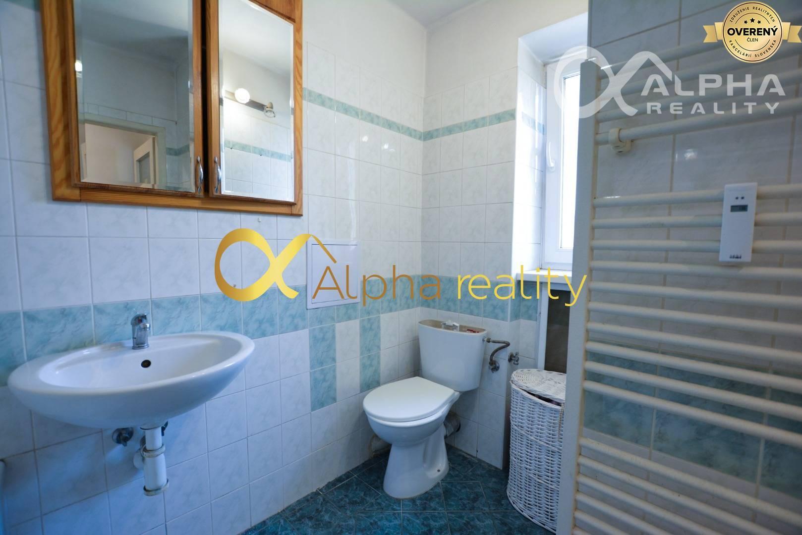 Exkluzívne: Prenájom 2 izbový byt s balkónom, centrum, Sp. Nová Ves