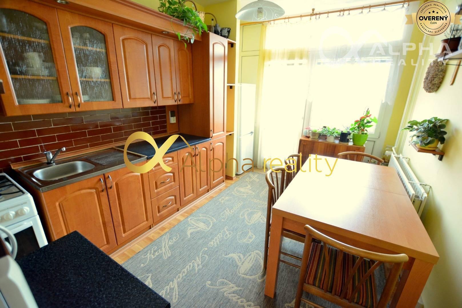 REZERVOVANÉ, 3i byt s loggiou, sídlisko Východ, Spišská Nová Ves