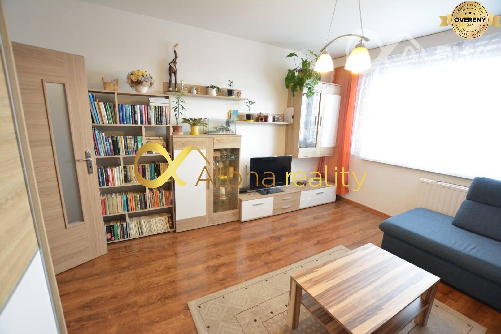 REZERVOVANÉ, 3i byt s loggiou, sídlisko Východ, Spišská Nová Ves