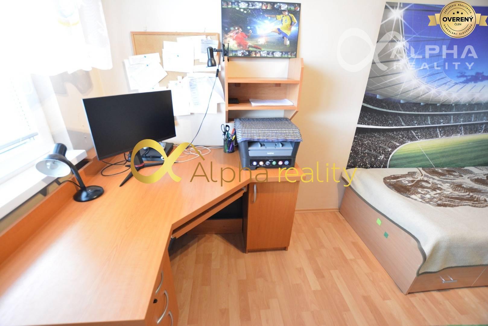 REZERVOVANÉ, 3i byt s loggiou, sídlisko Východ, Spišská Nová Ves