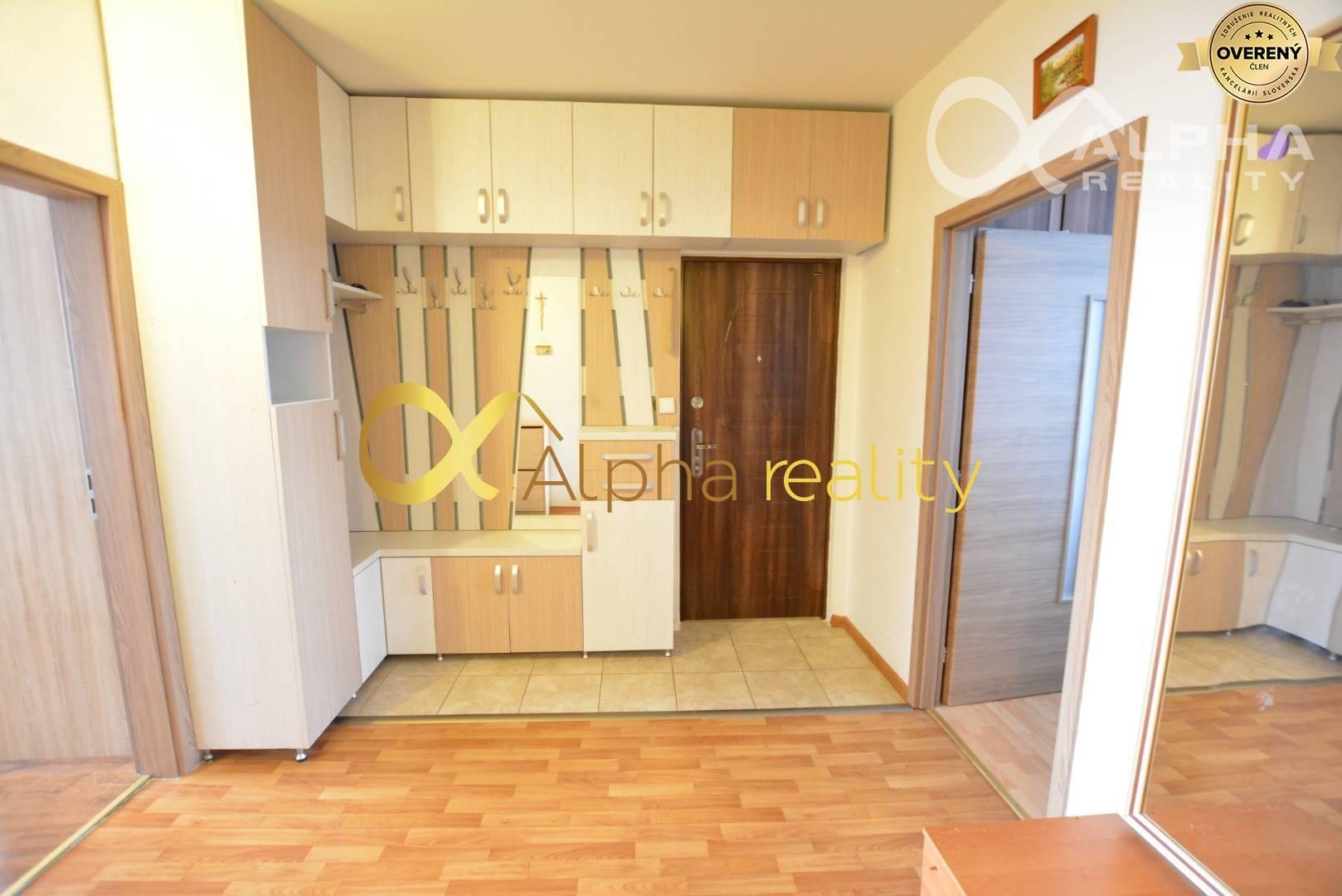 REZERVOVANÉ, 3i byt s loggiou, sídlisko Východ, Spišská Nová Ves