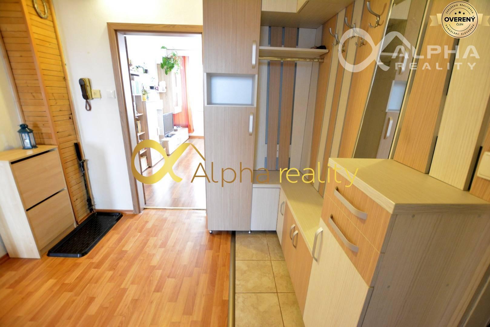 REZERVOVANÉ, 3i byt s loggiou, sídlisko Východ, Spišská Nová Ves