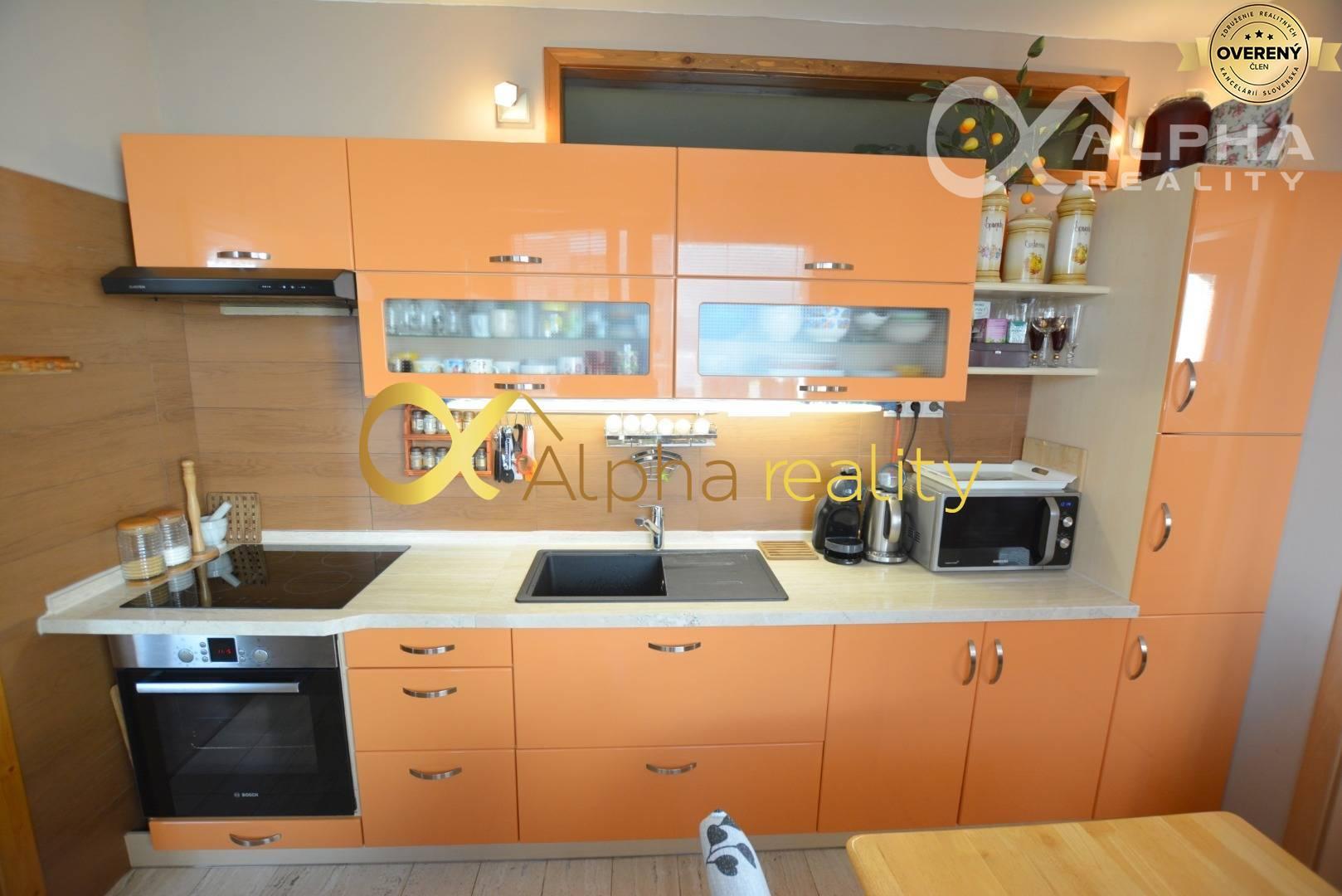 EXKLUZÍVNE 3 izbový byt s loggiou, sídlisko Západ, Spišská Nová Ves