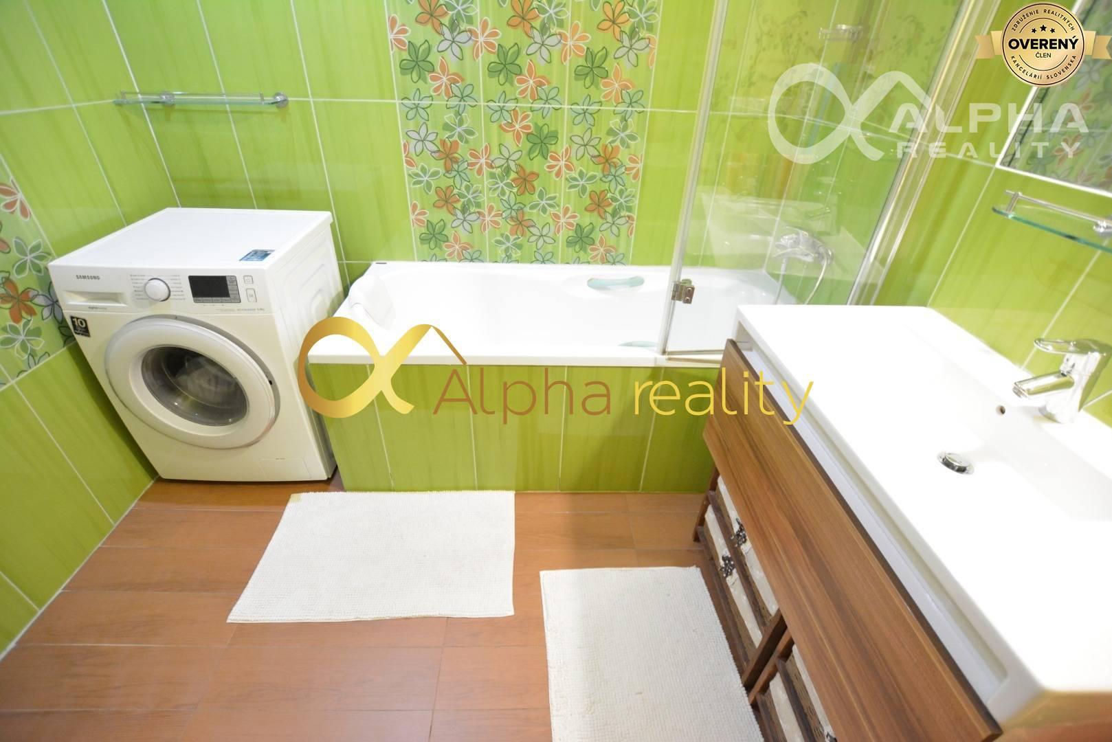 EXKLUZÍVNE 3 izbový byt s loggiou, sídlisko Západ, Spišská Nová Ves