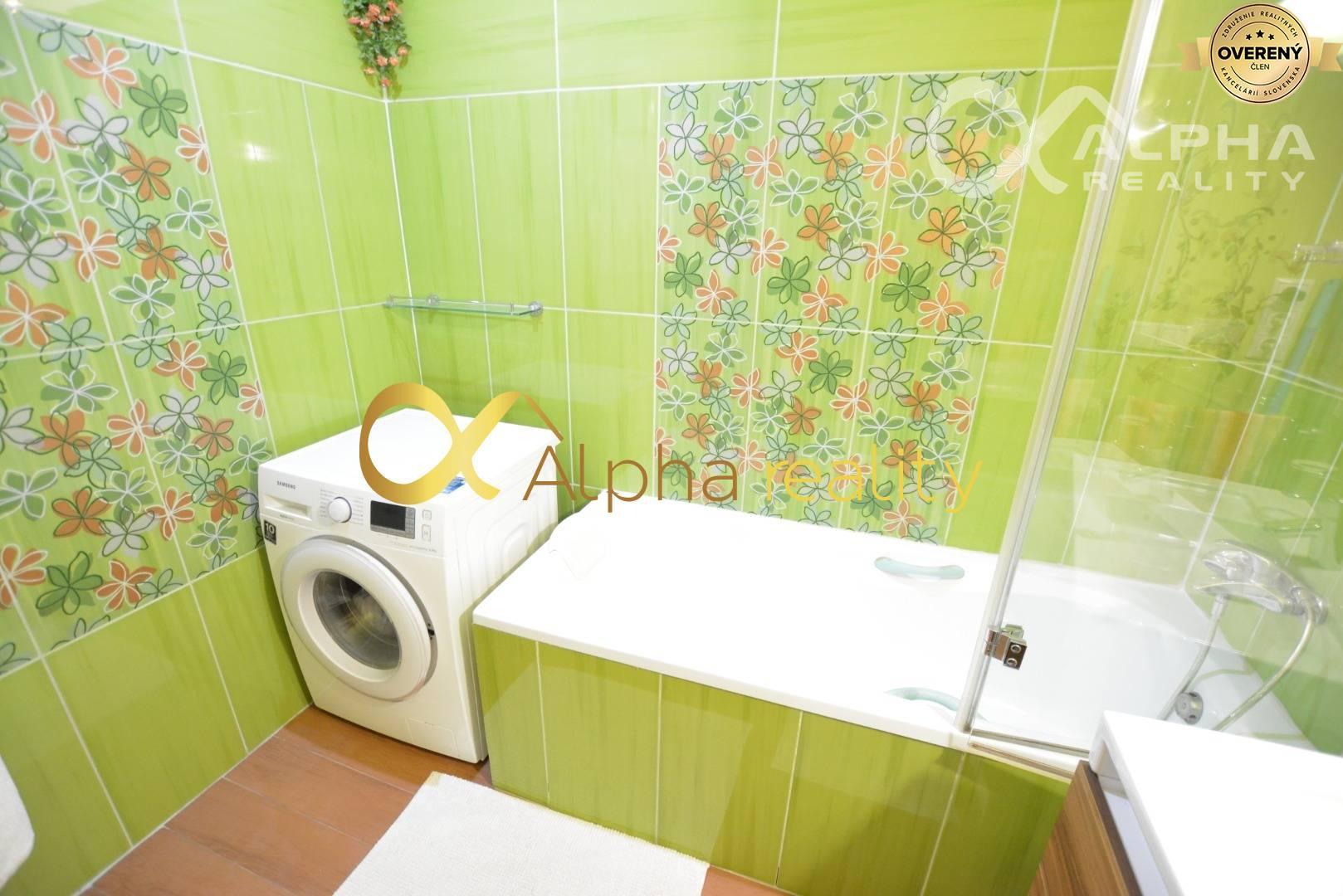 EXKLUZÍVNE 3 izbový byt s loggiou, sídlisko Západ, Spišská Nová Ves