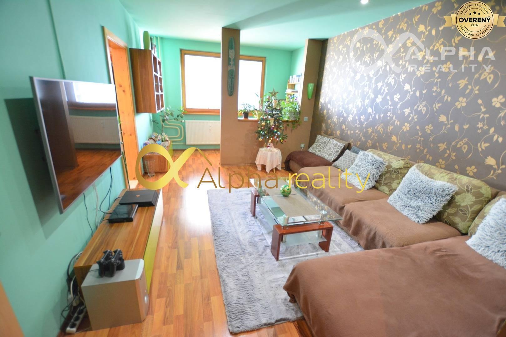 EXKLUZÍVNE 3 izbový byt s loggiou, sídlisko Západ, Spišská Nová Ves