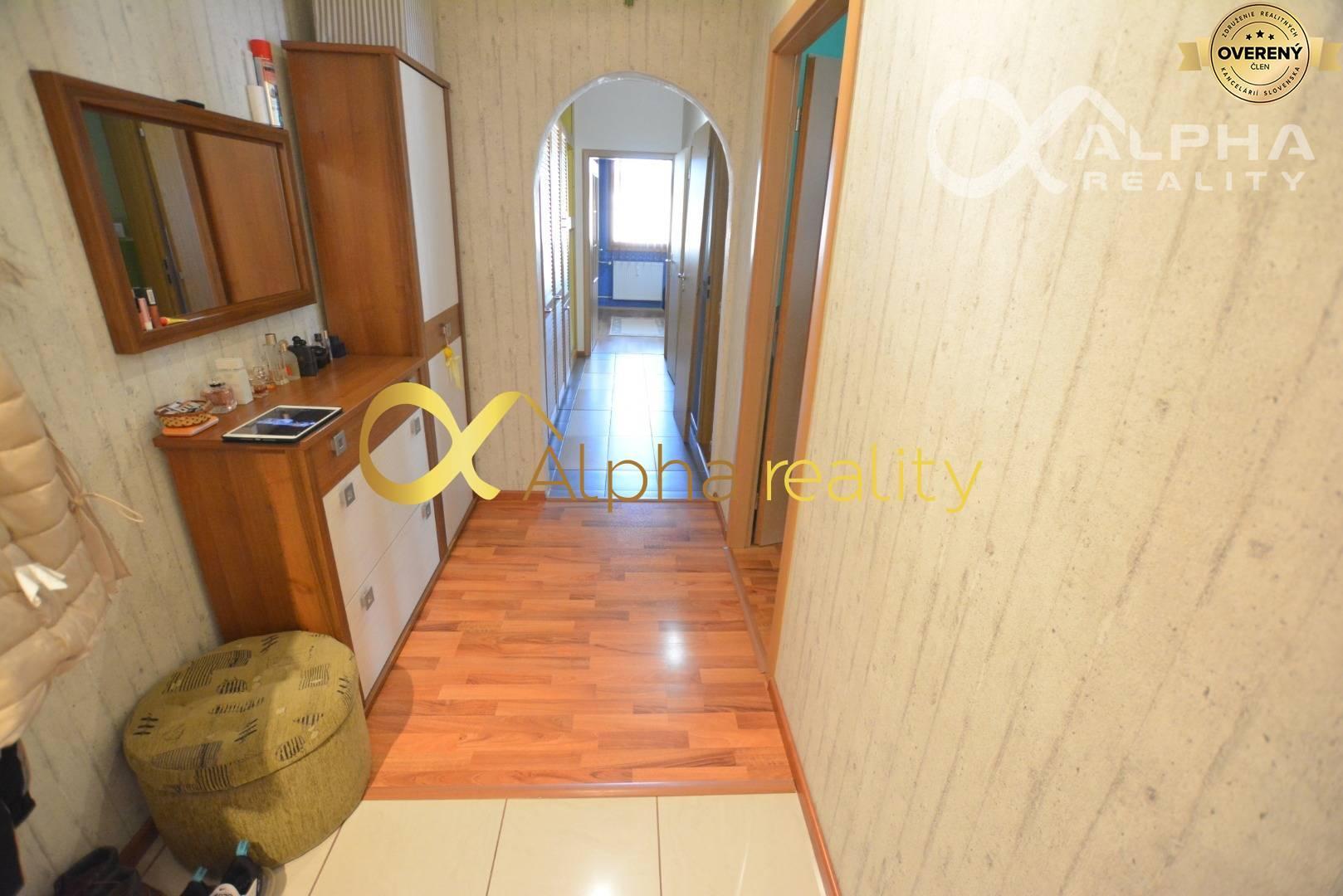 EXKLUZÍVNE 3 izbový byt s loggiou, sídlisko Západ, Spišská Nová Ves