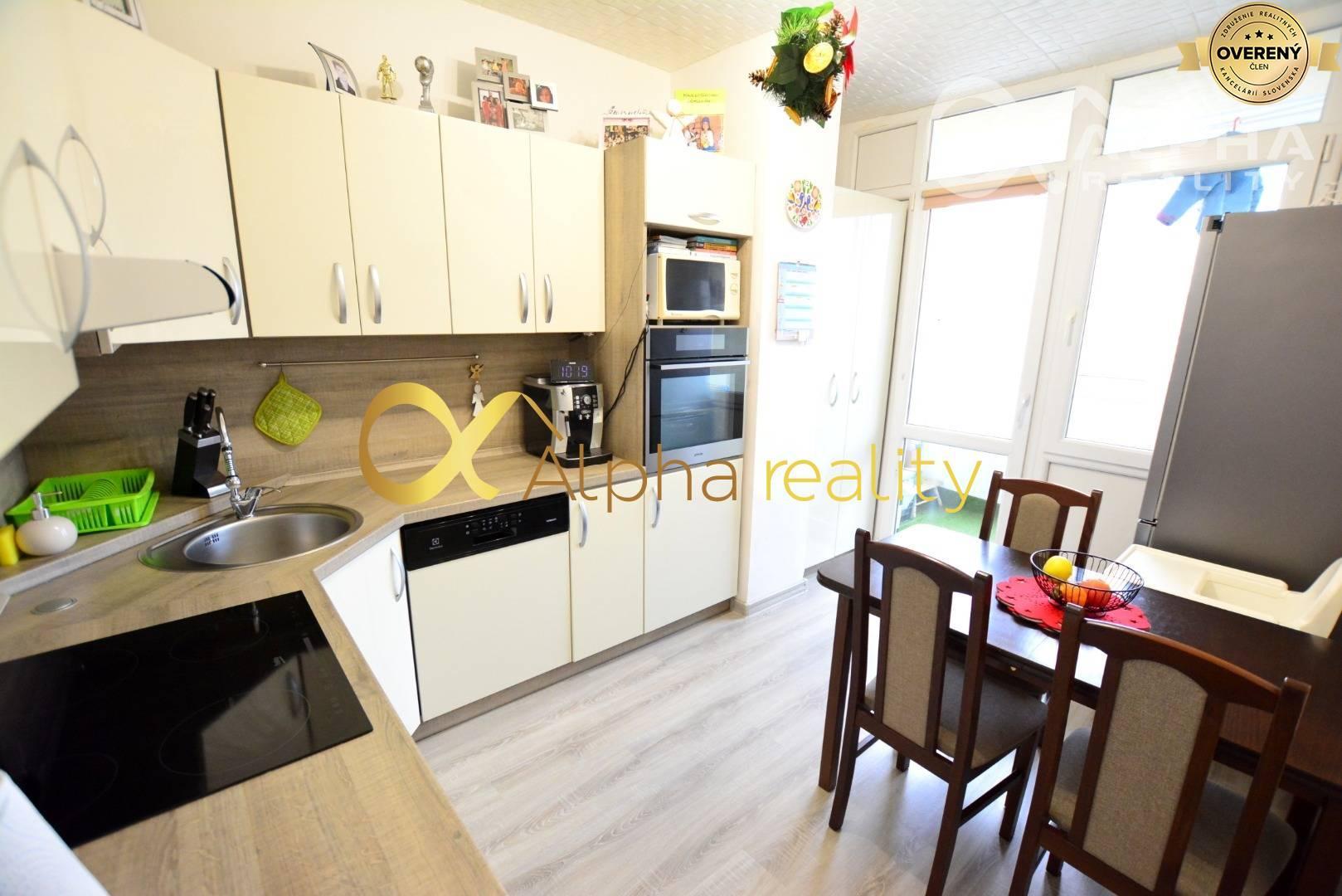 Prenájom 4 izbový byt s loggiou, sídlisko Mier, Spišská Nová Ves