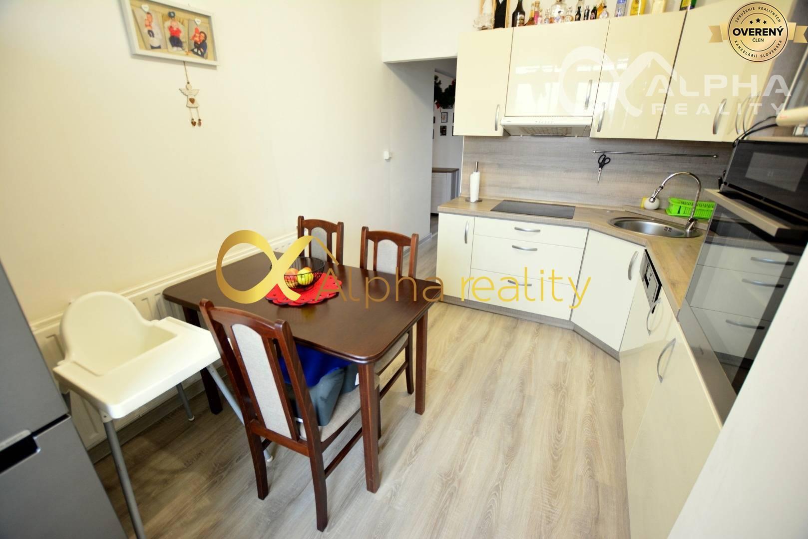 Prenájom 4 izbový byt s loggiou, sídlisko Mier, Spišská Nová Ves