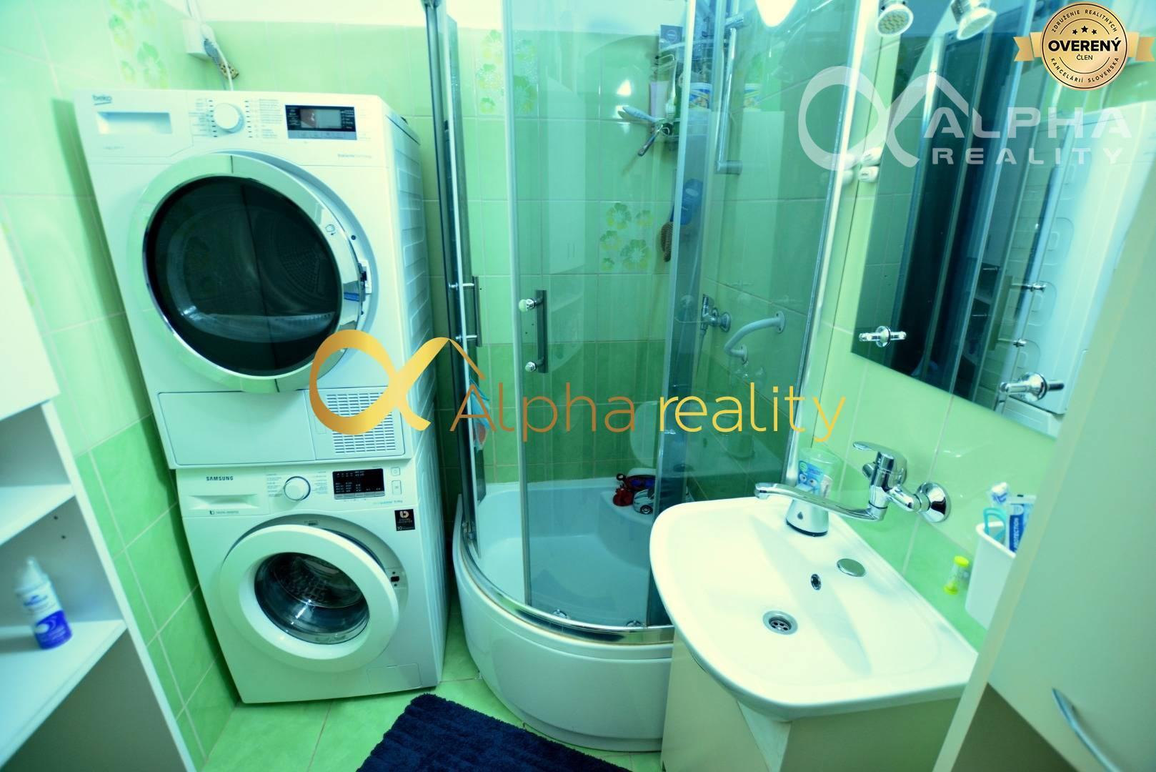 Prenájom 4 izbový byt s loggiou, sídlisko Mier, Spišská Nová Ves