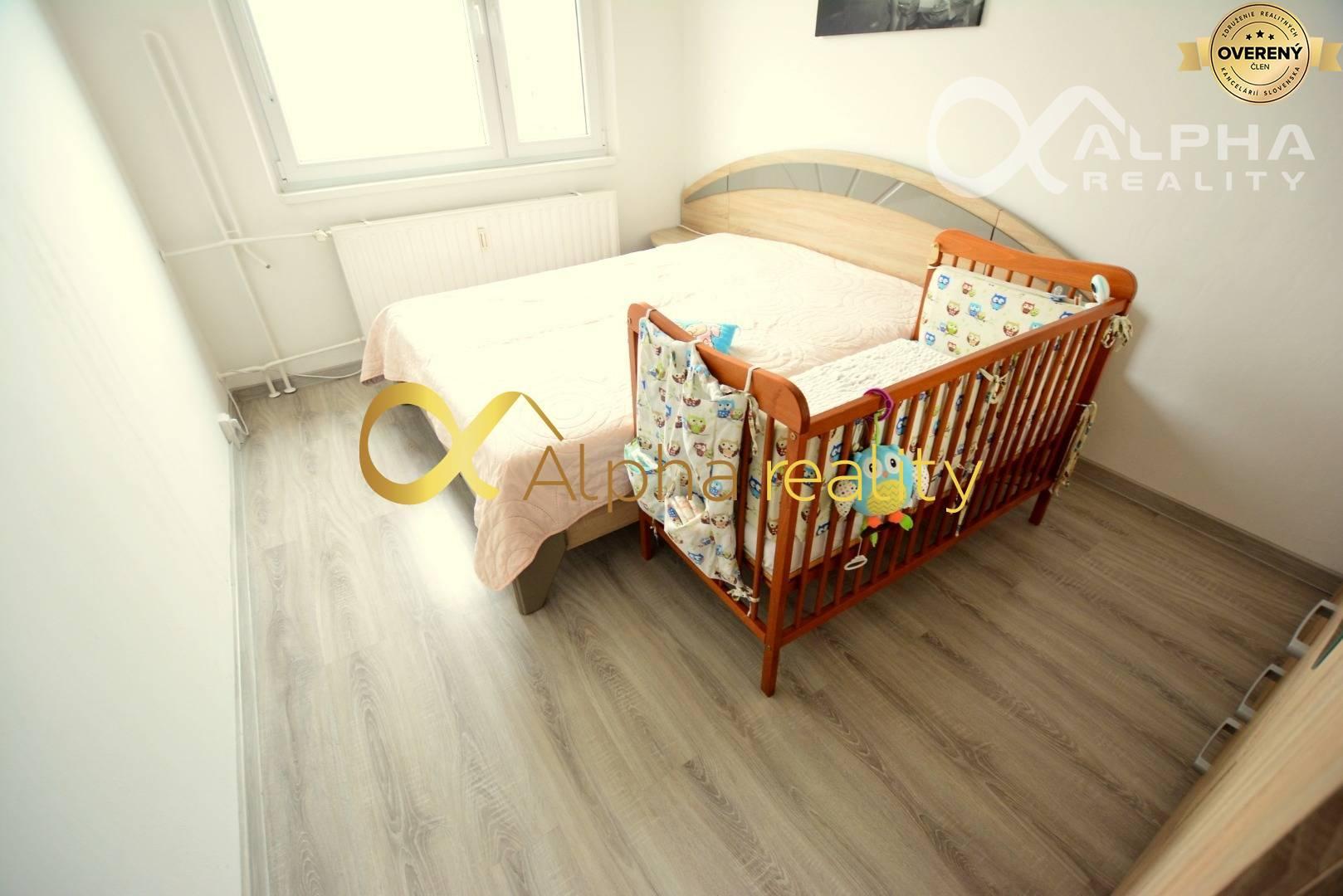 Prenájom 4 izbový byt s loggiou, sídlisko Mier, Spišská Nová Ves