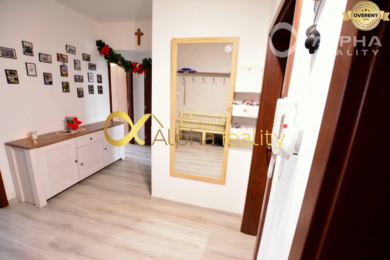 Prenájom 4 izbový byt s loggiou, sídlisko Mier, Spišská Nová Ves