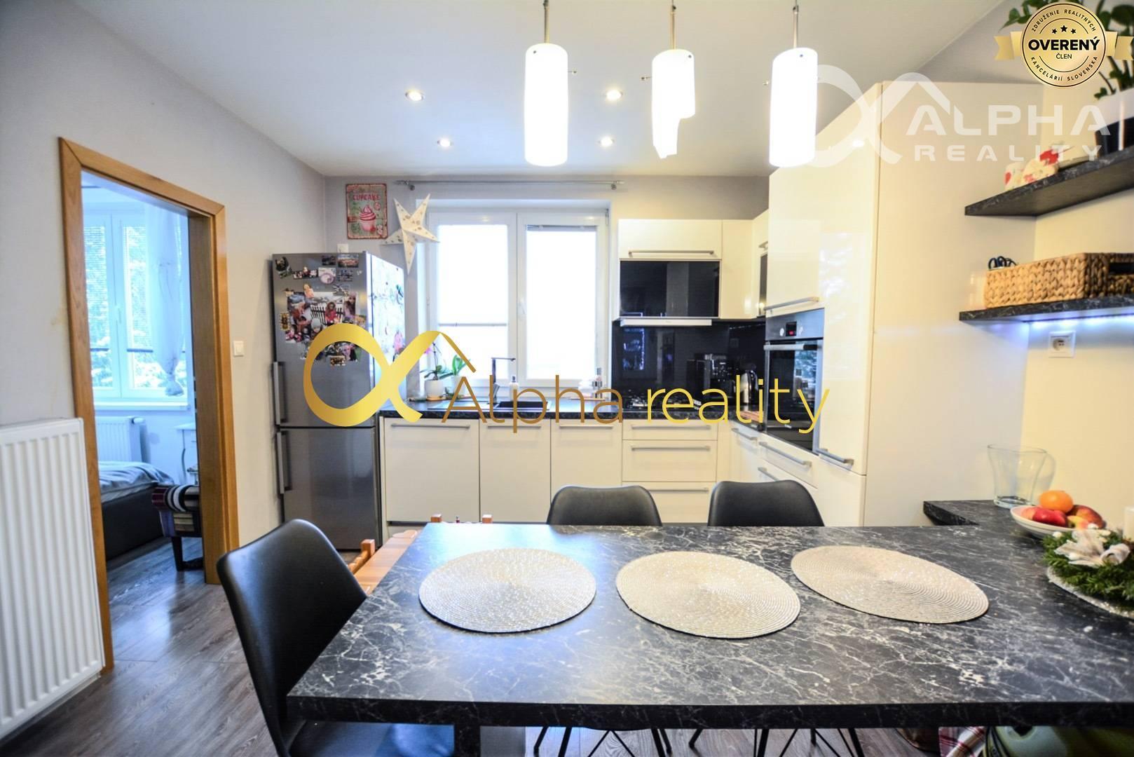 Rezervované - Exkluzívne 2i byt upravený na 3i, centrum, Sp. Nová Ves