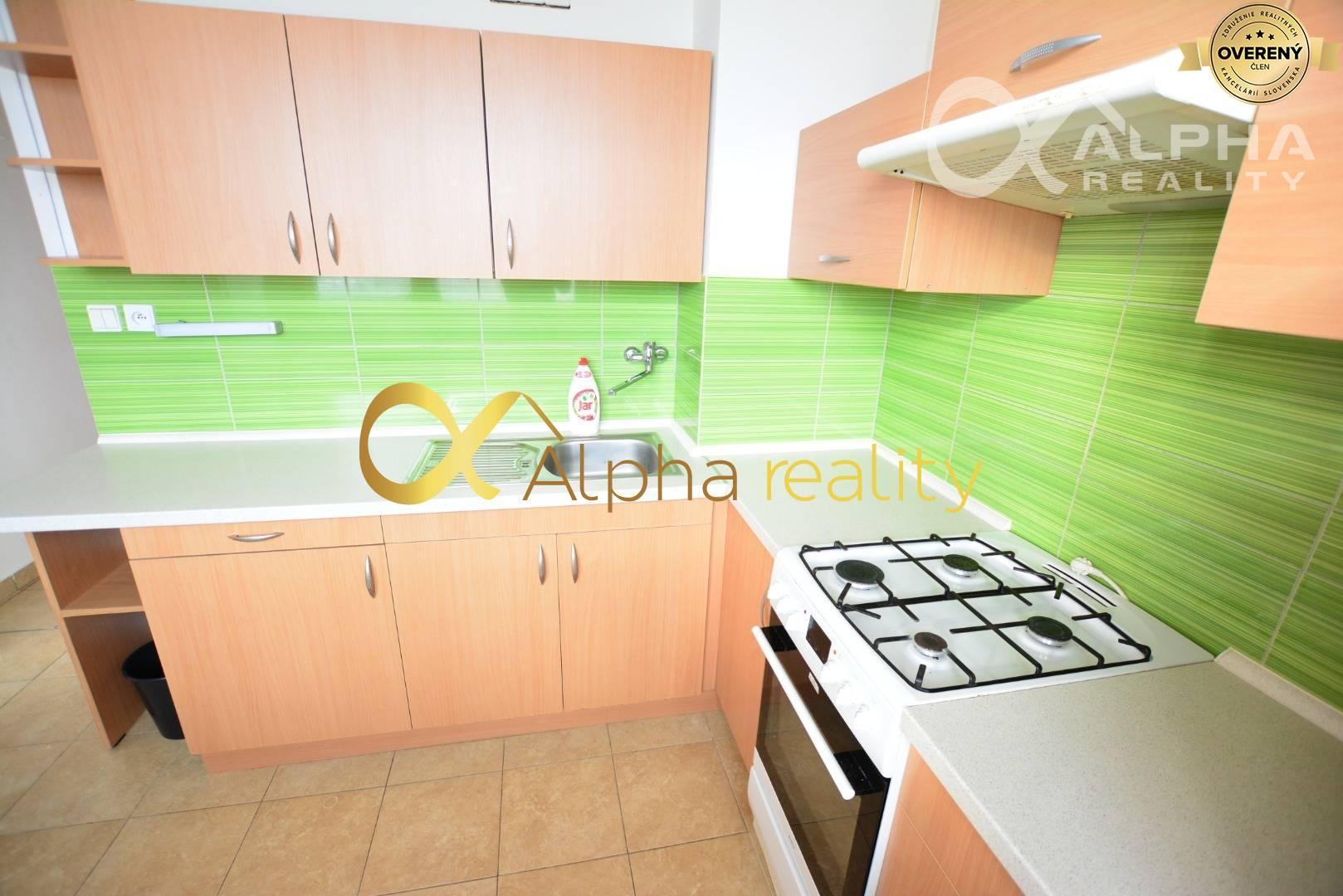 EXKLUZÍVNE: 3 izbový byt s loggiou, sídlisko Mier, Spišská Nová Ves