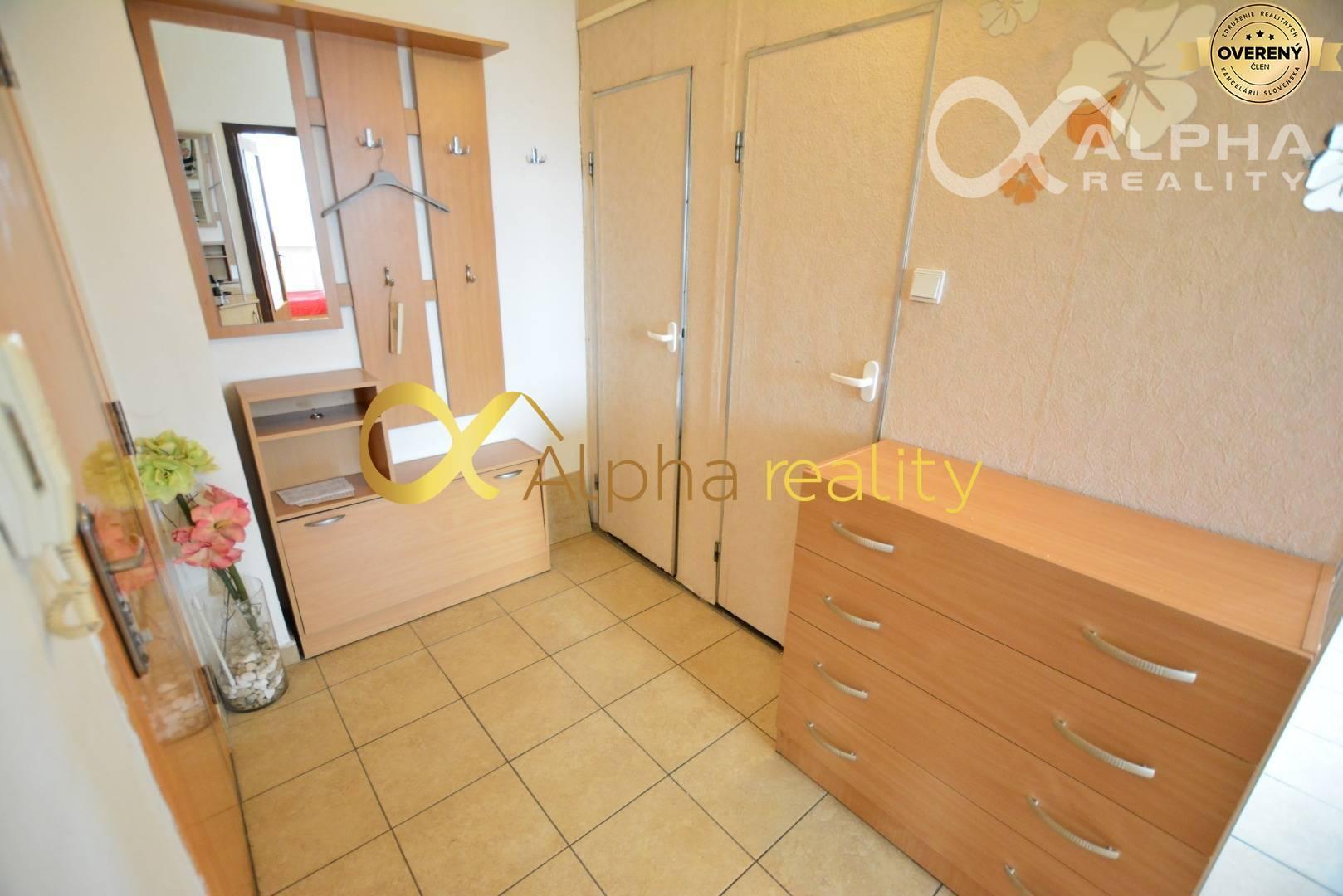 EXKLUZÍVNE: 3 izbový byt s loggiou, sídlisko Mier, Spišská Nová Ves