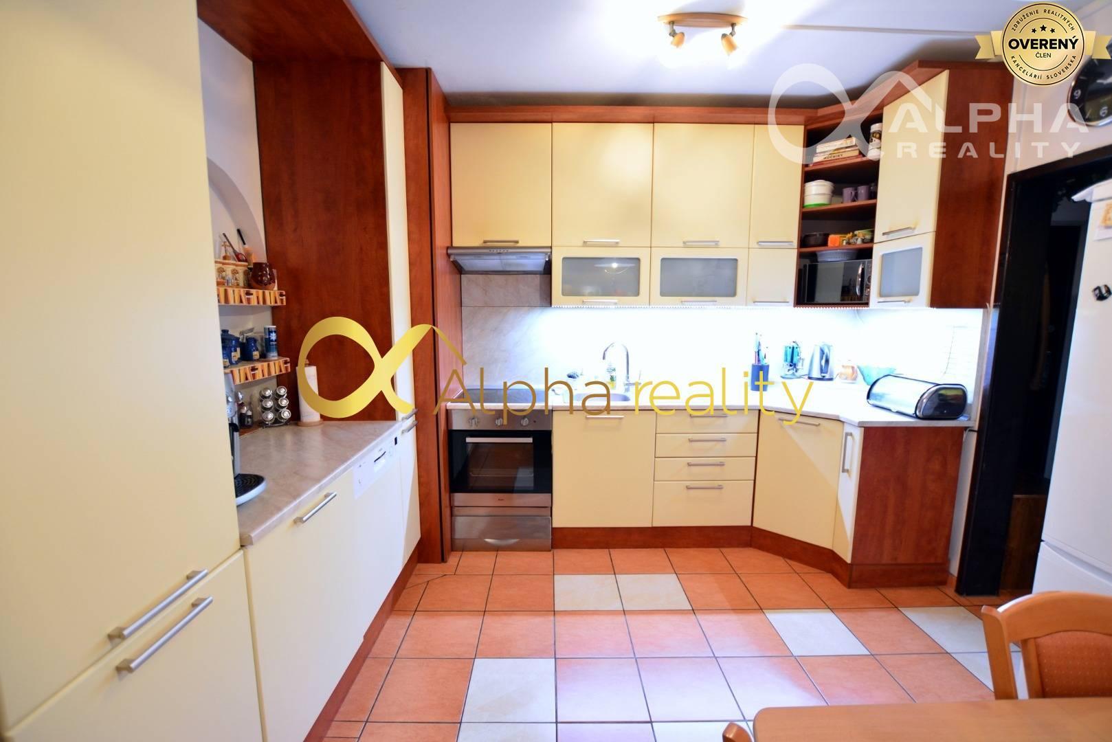 REZERVOVANÉ: 3 izbový byt s dvoma loggiami, Sp.N.Ves