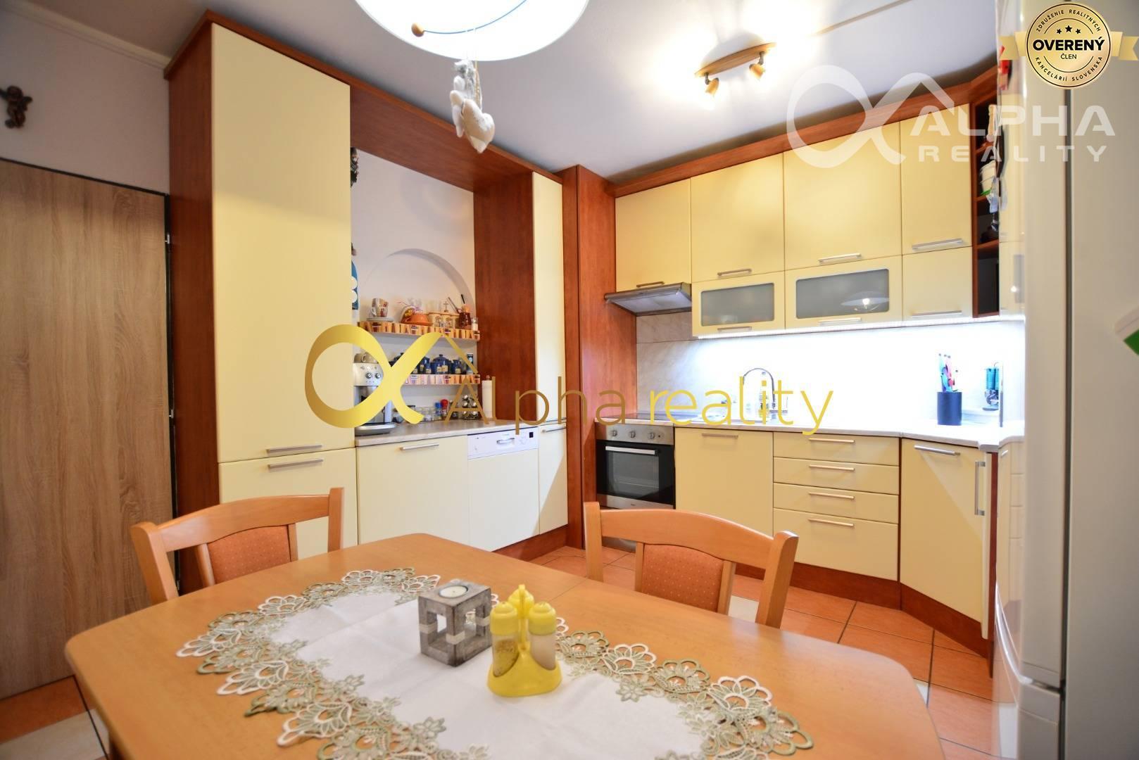 REZERVOVANÉ: 3 izbový byt s dvoma loggiami, Sp.N.Ves