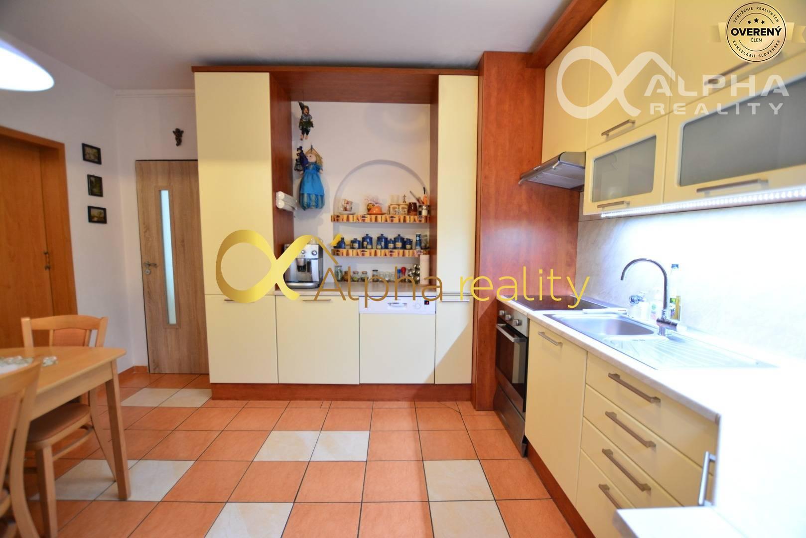 REZERVOVANÉ: 3 izbový byt s dvoma loggiami, Sp.N.Ves