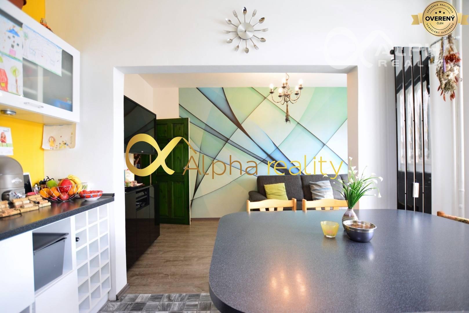 Prenájom: 4 izbový byt s loggiou, sídlisko Mier, Sp.N.Ves